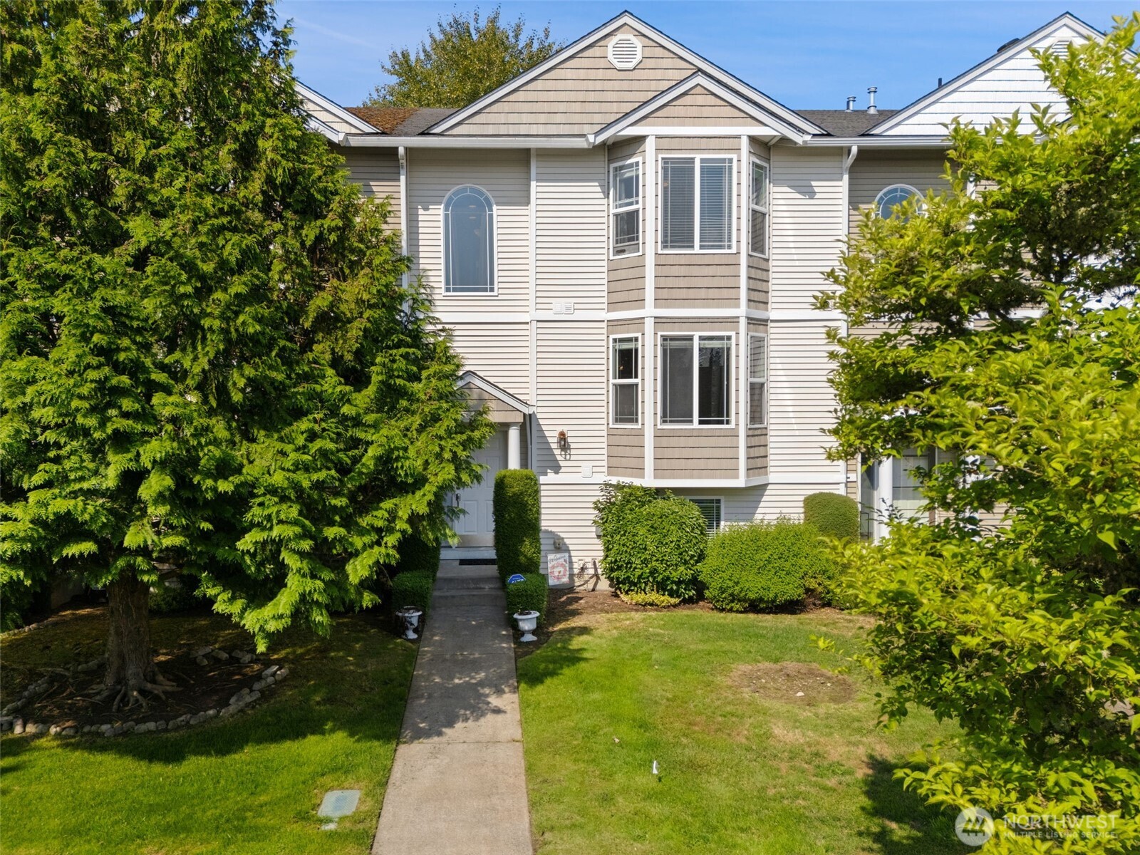 3319 Bali Street Property Photo 1