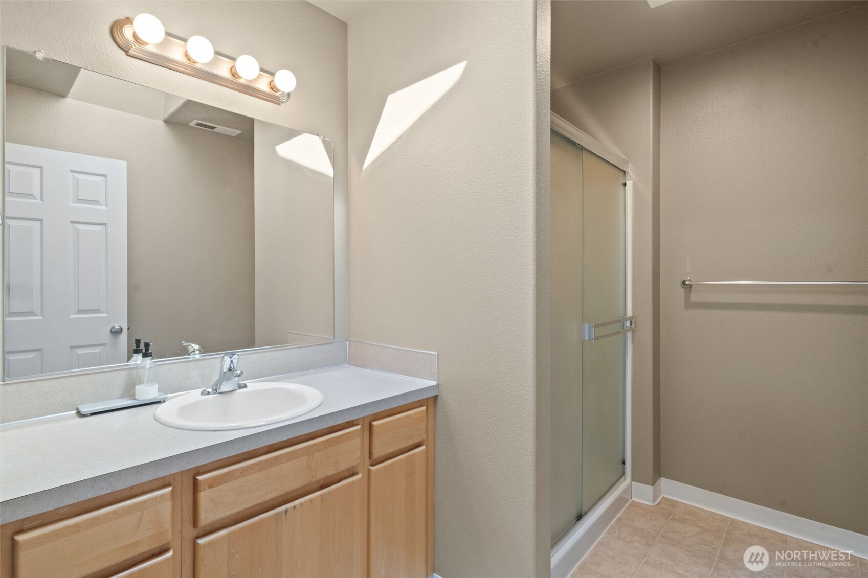 3319 Bali Street Property Photo 26