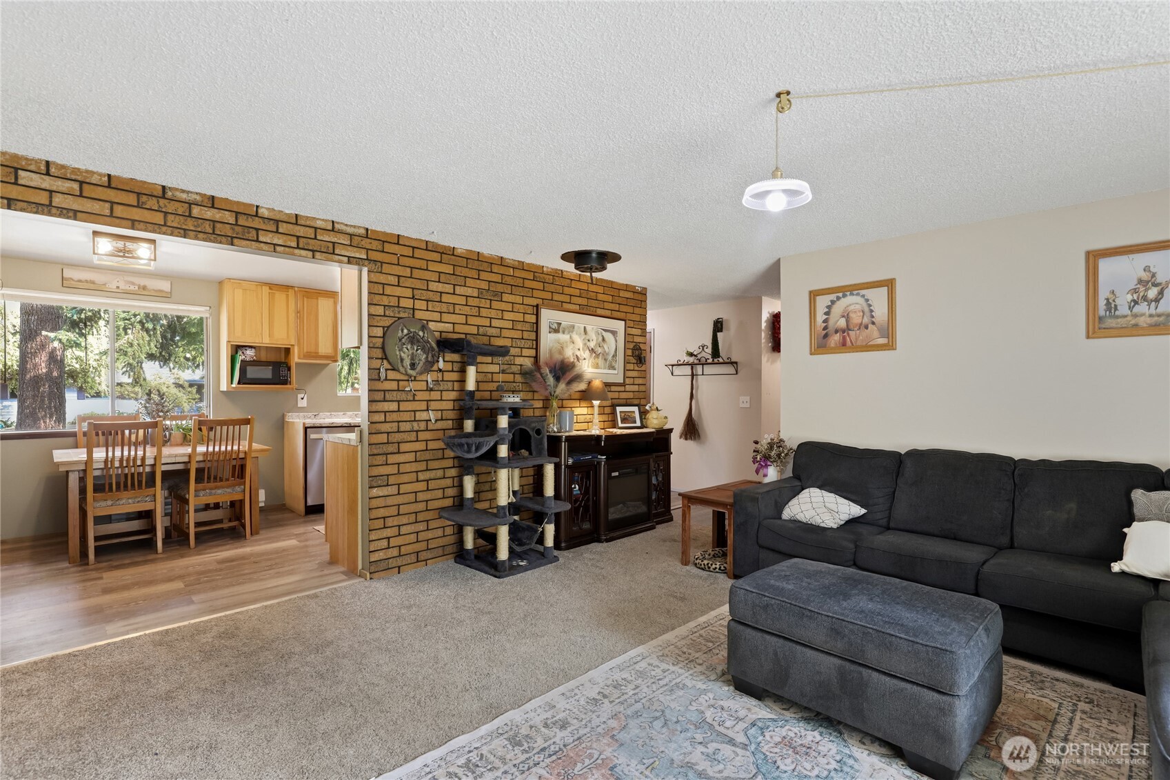 2422 Hennessy Lane Property Photo 9