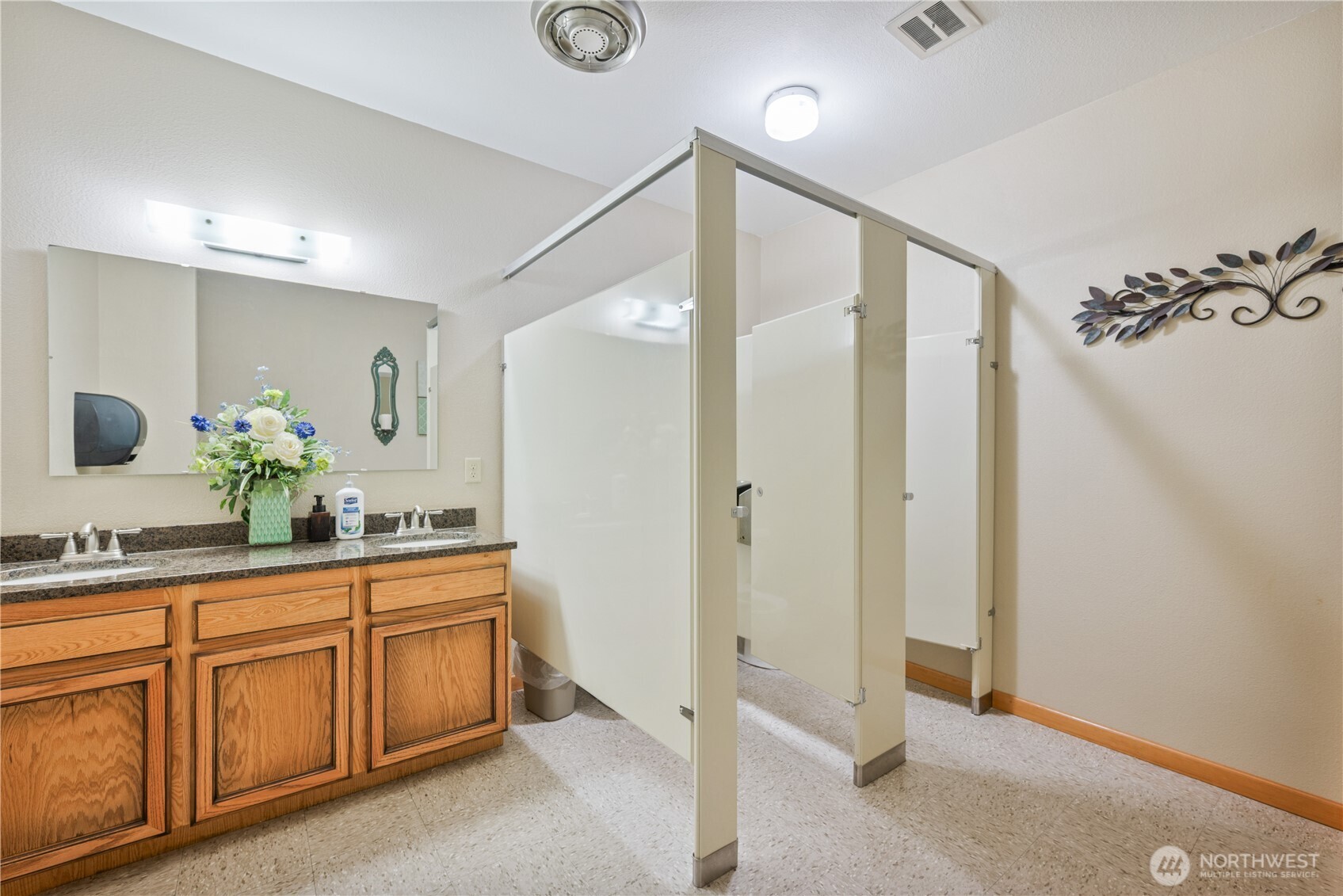 1435 33rd Avenue Property Photo 18