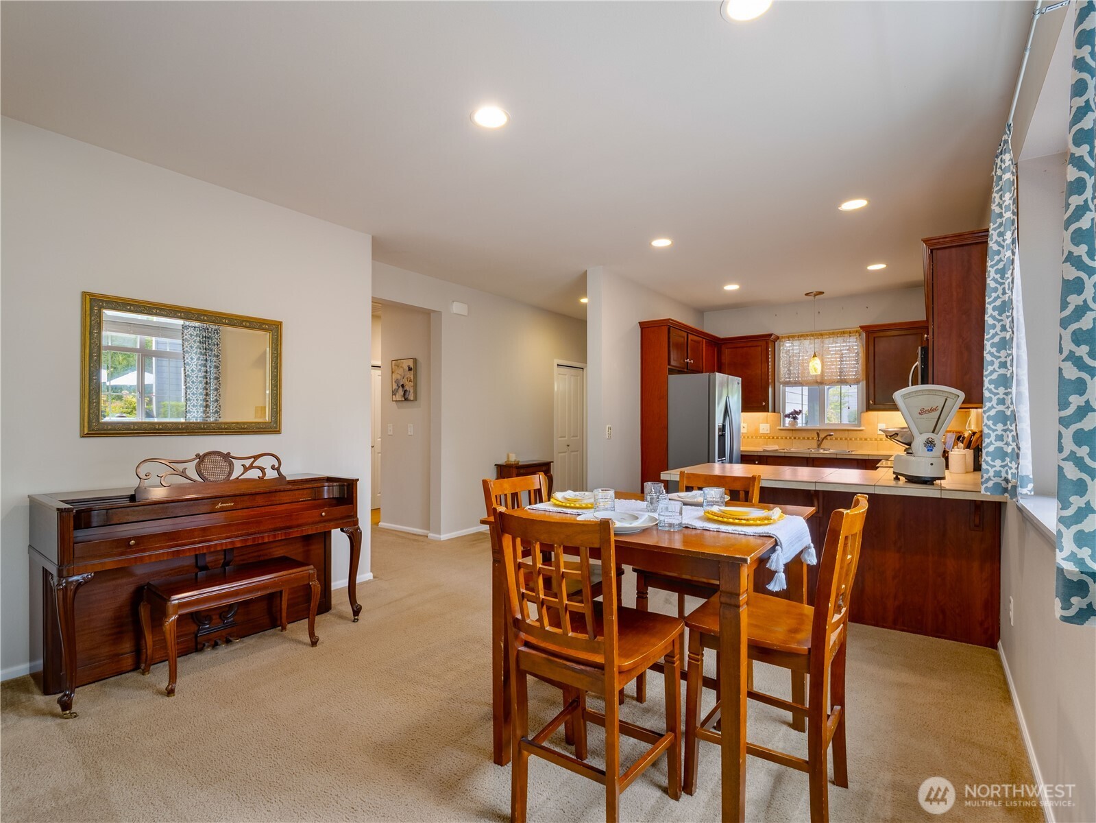 4678 Strathmore Circle Property Photo 12