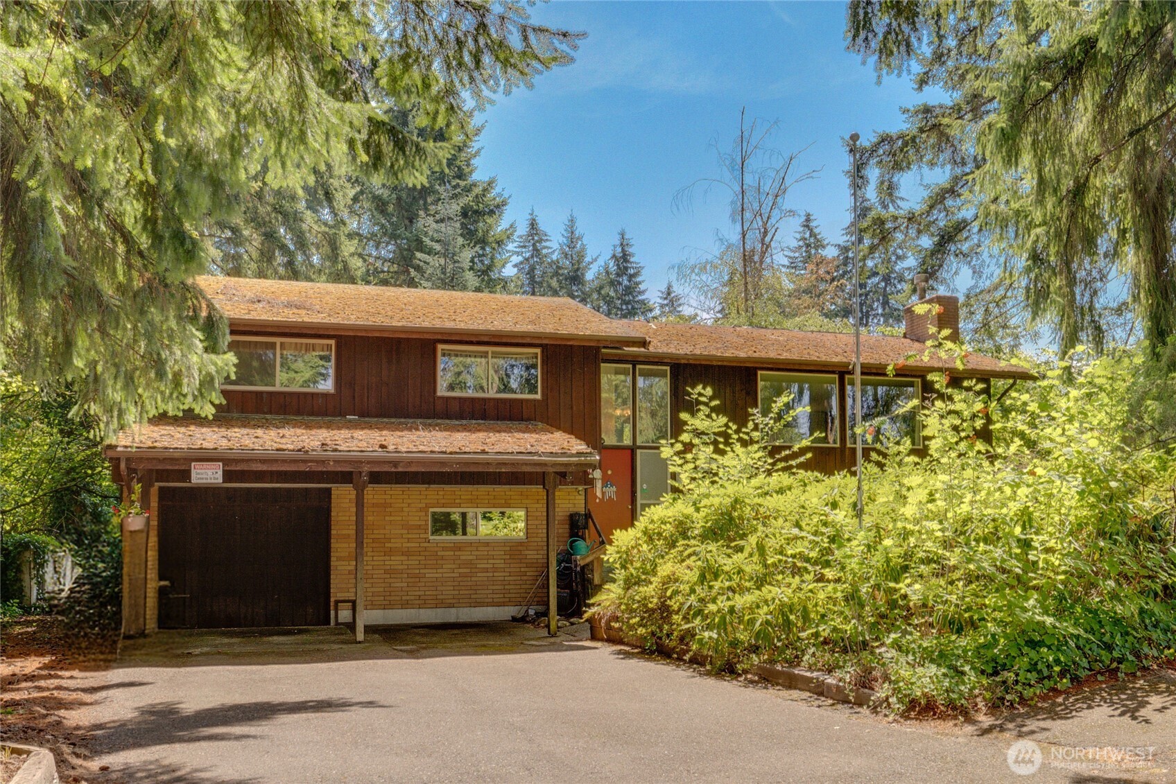 2118 80th Street Property Photo 1