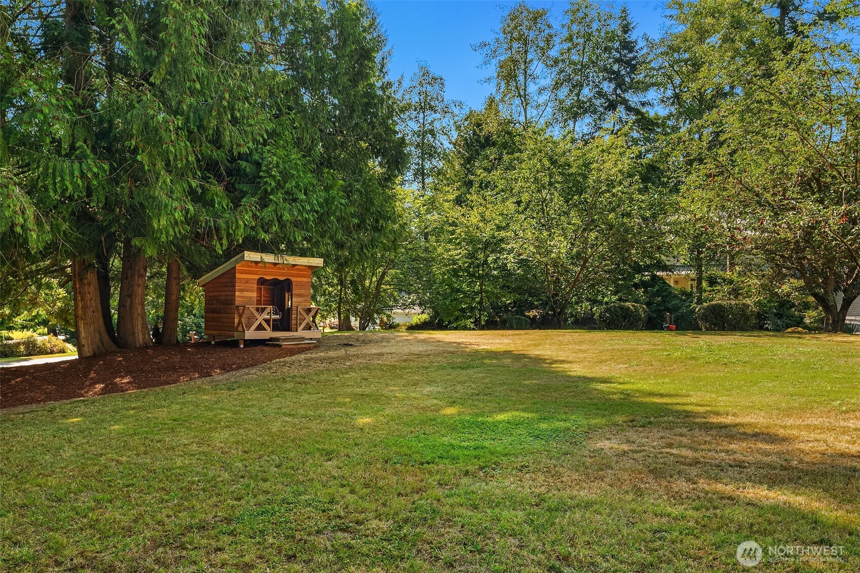 11517 Tyler Place Property Photo 4