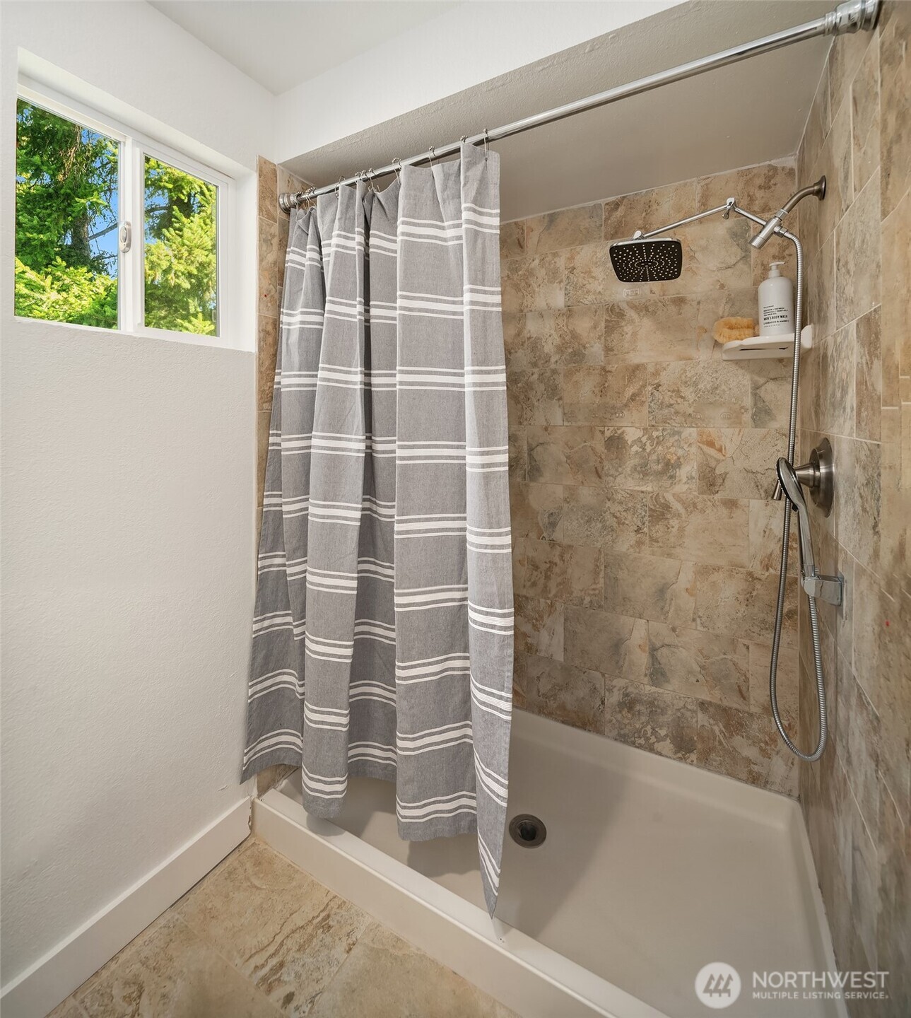 11517 Tyler Place Property Photo 16