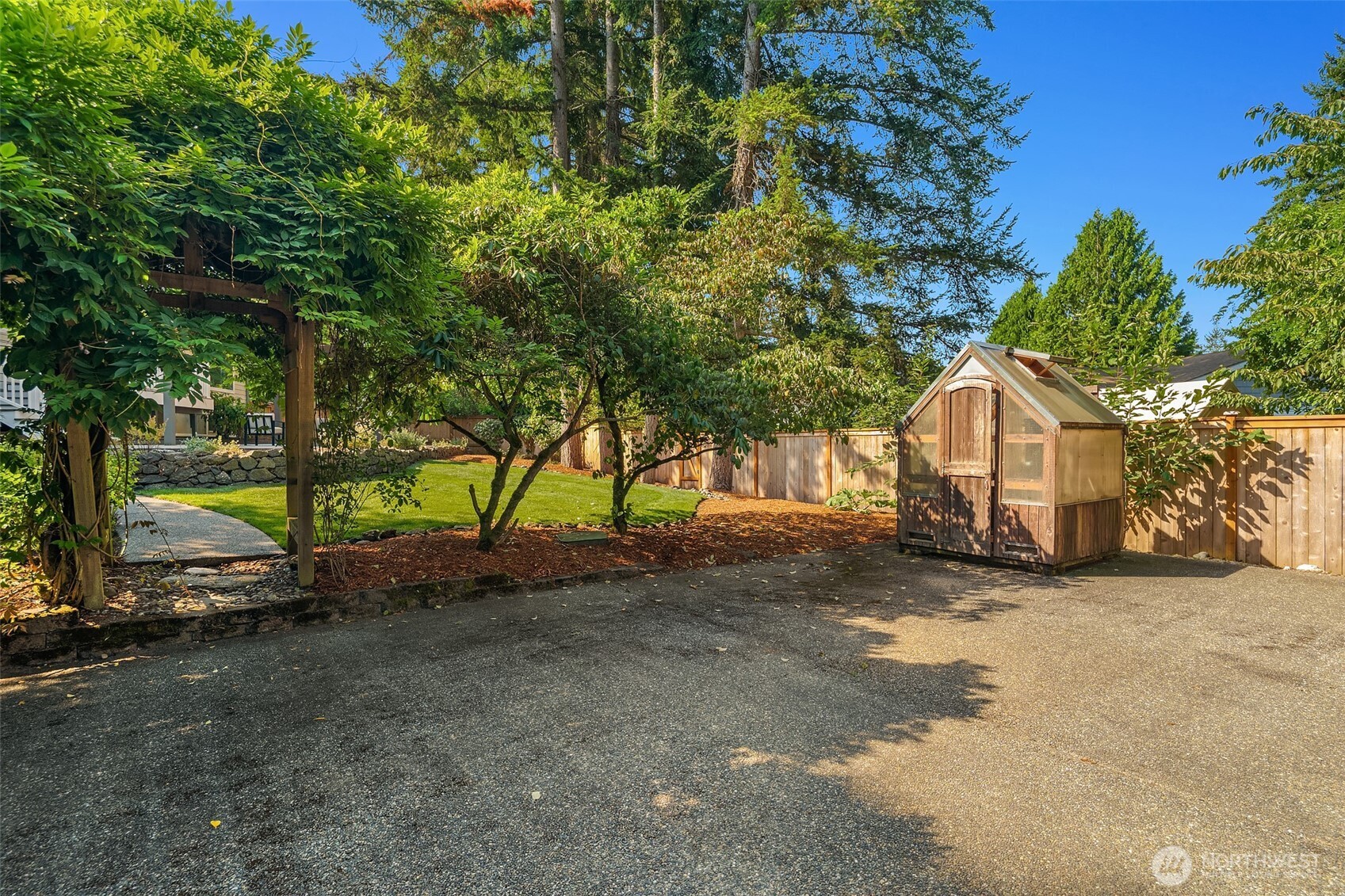 11517 Tyler Place Property Photo 29