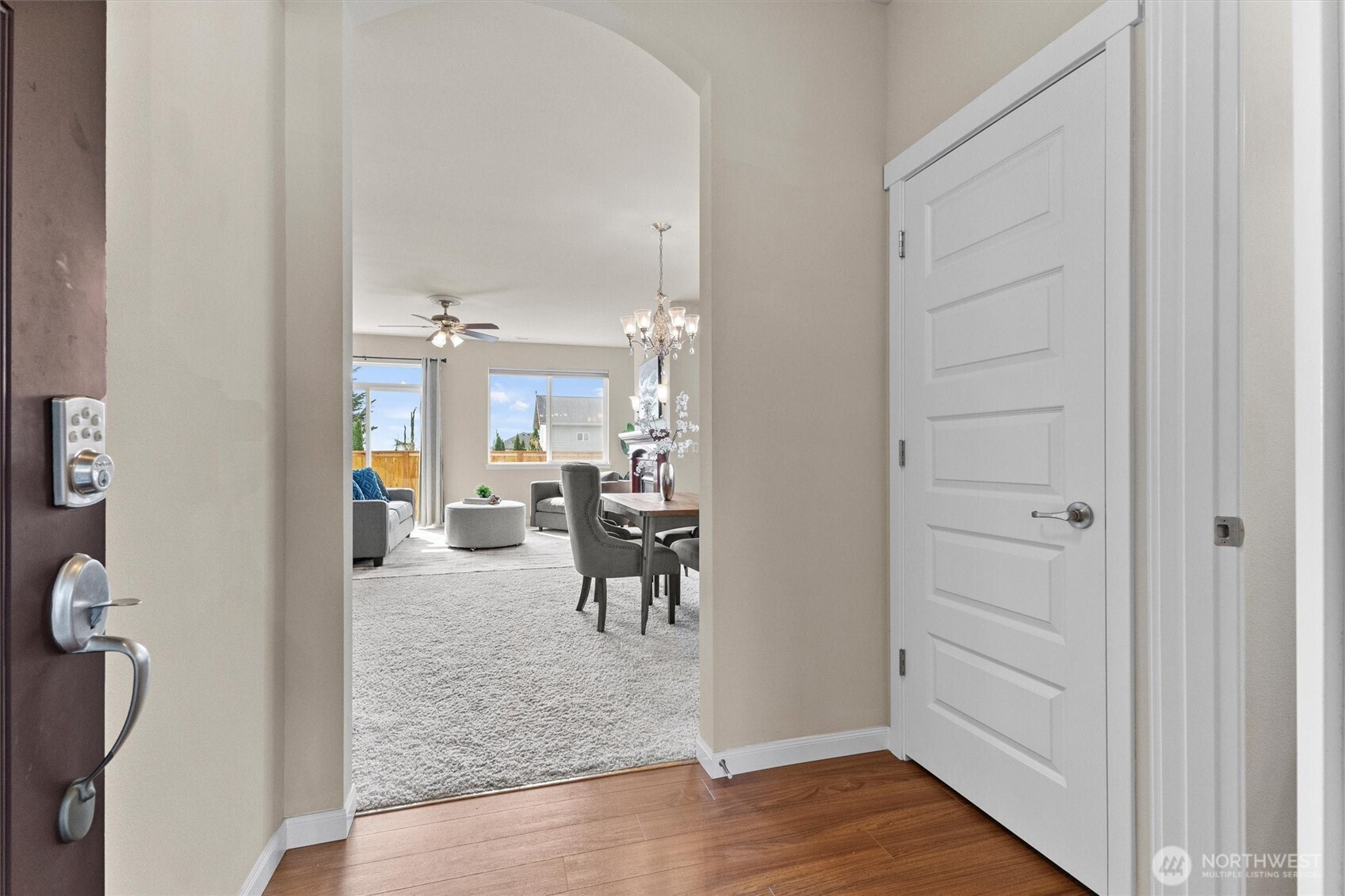 1008 81st Drive Property Photo 4