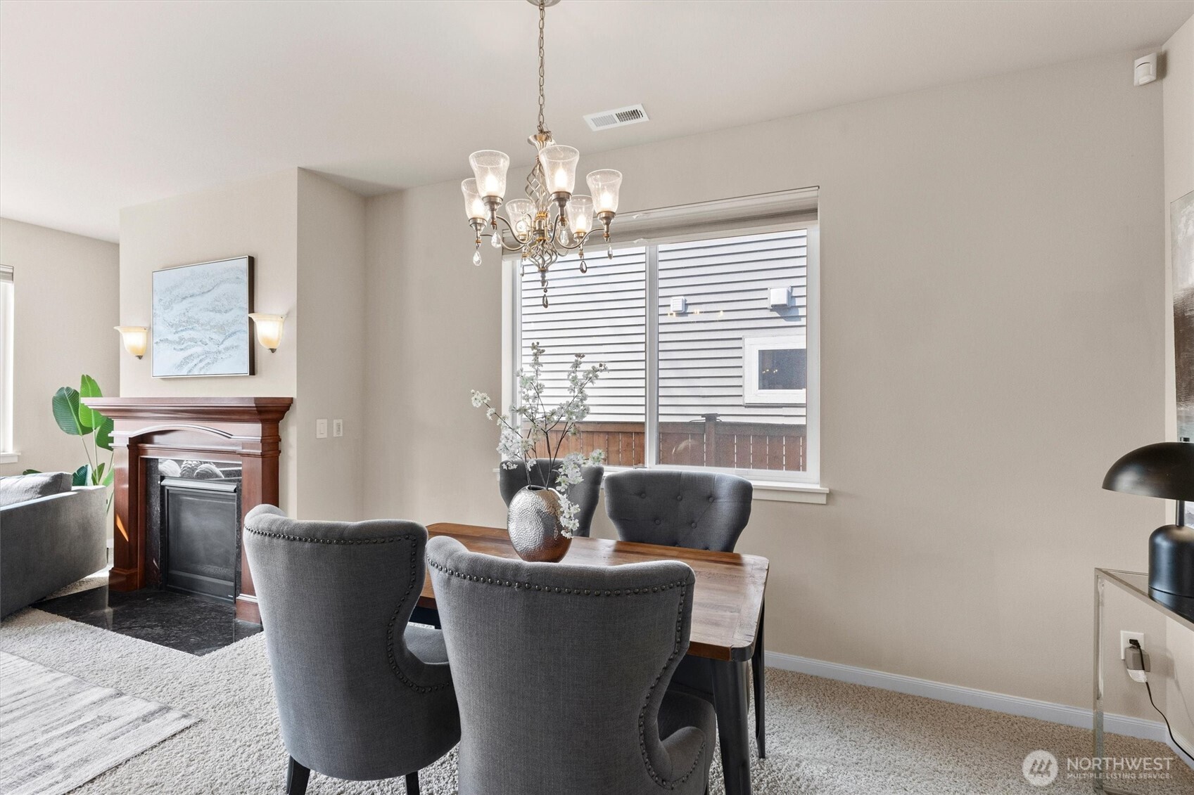 1008 81st Drive Property Photo 5