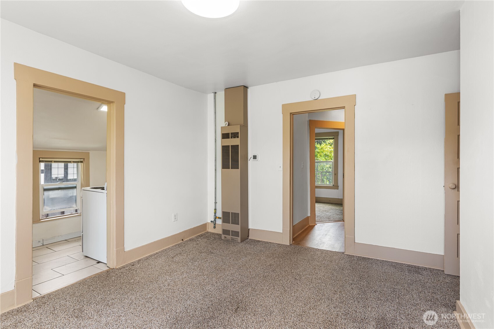 709 Ne 43rd Street Property Photo 6