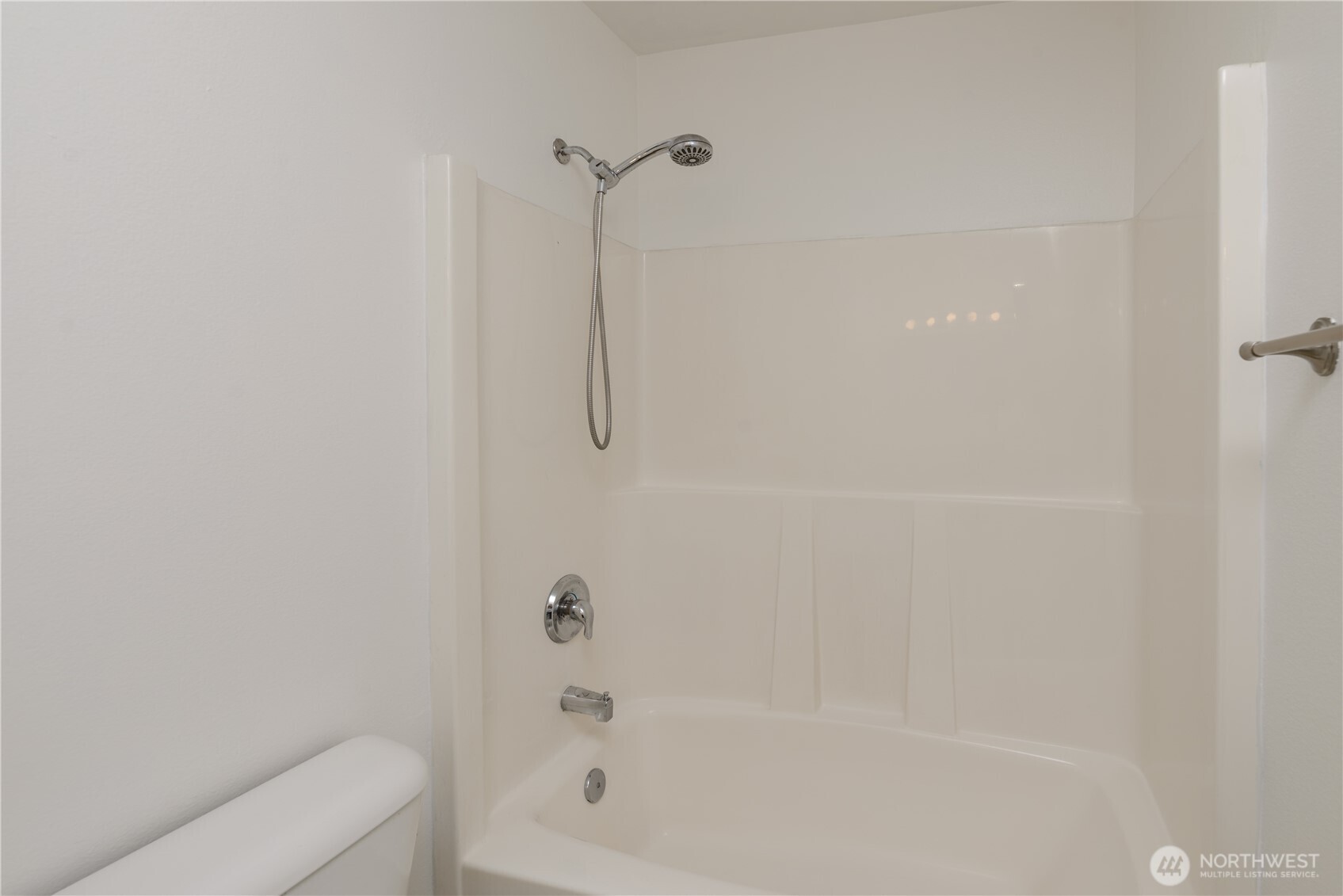 2419 Arbutus Ln Property Photo 18