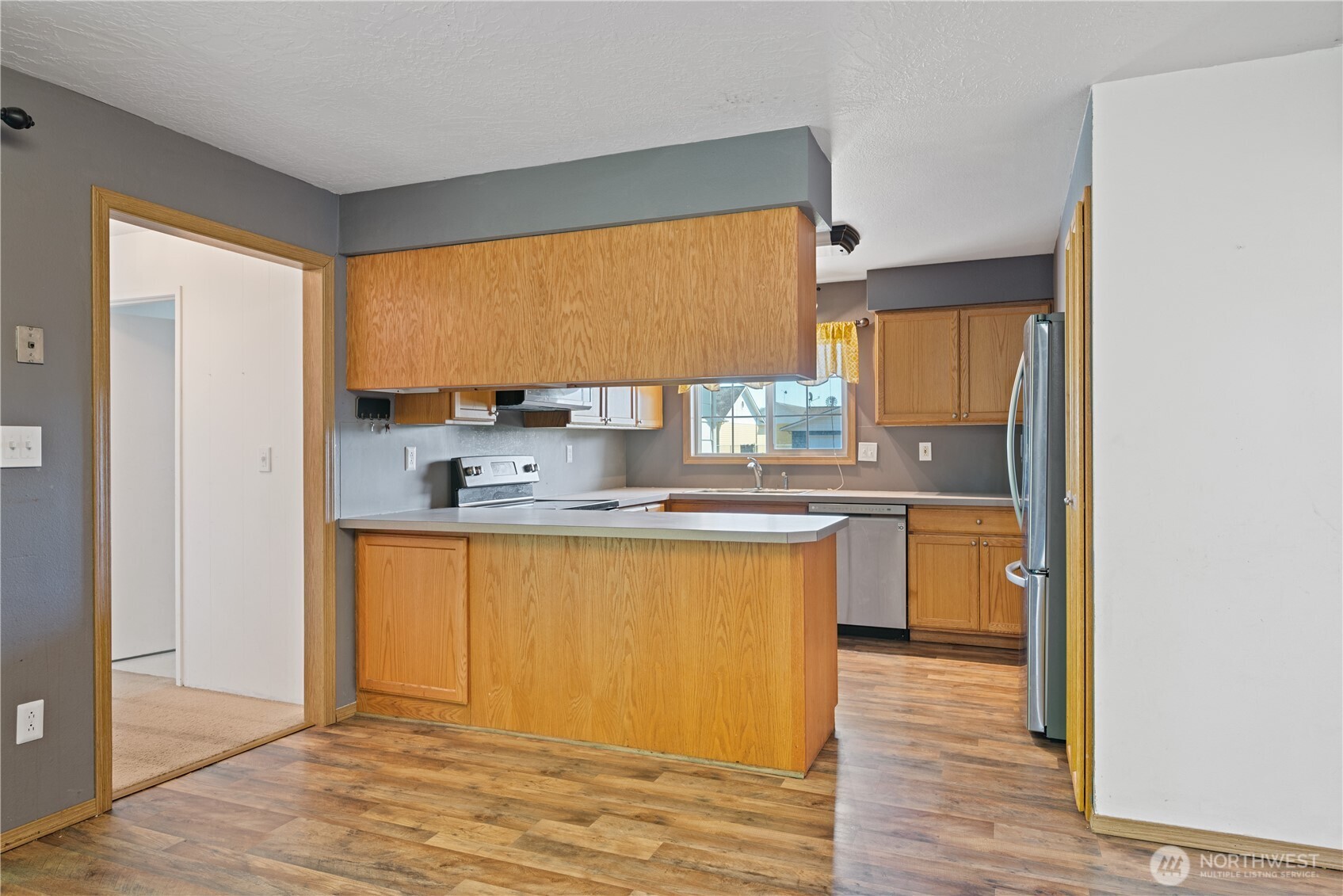 1425 33rd Avenue Property Photo 9