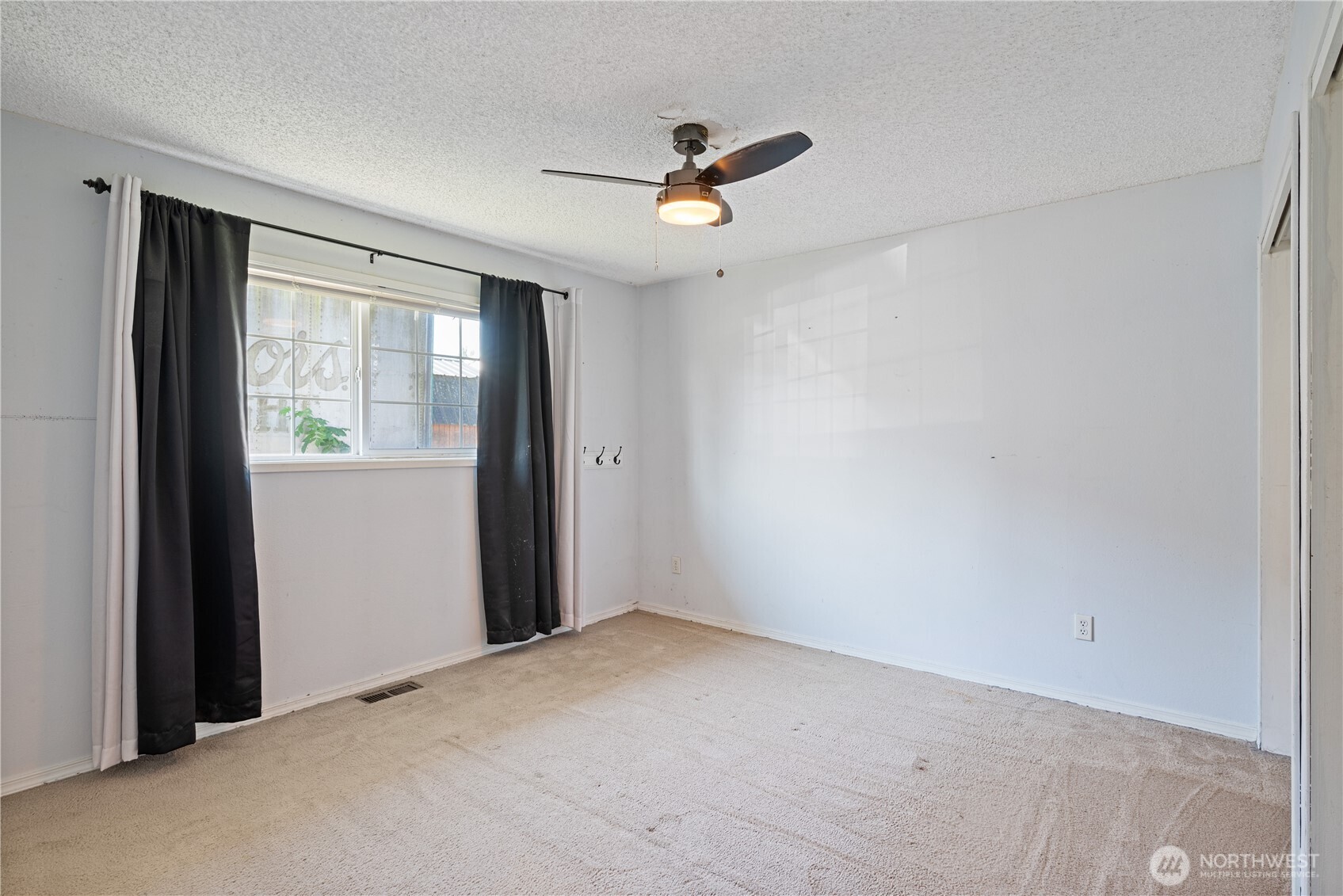 1425 33rd Avenue Property Photo 16