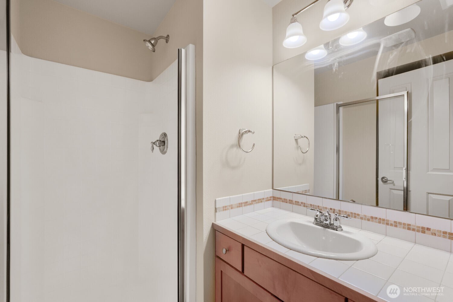 4407 40th Avenue Property Photo 17