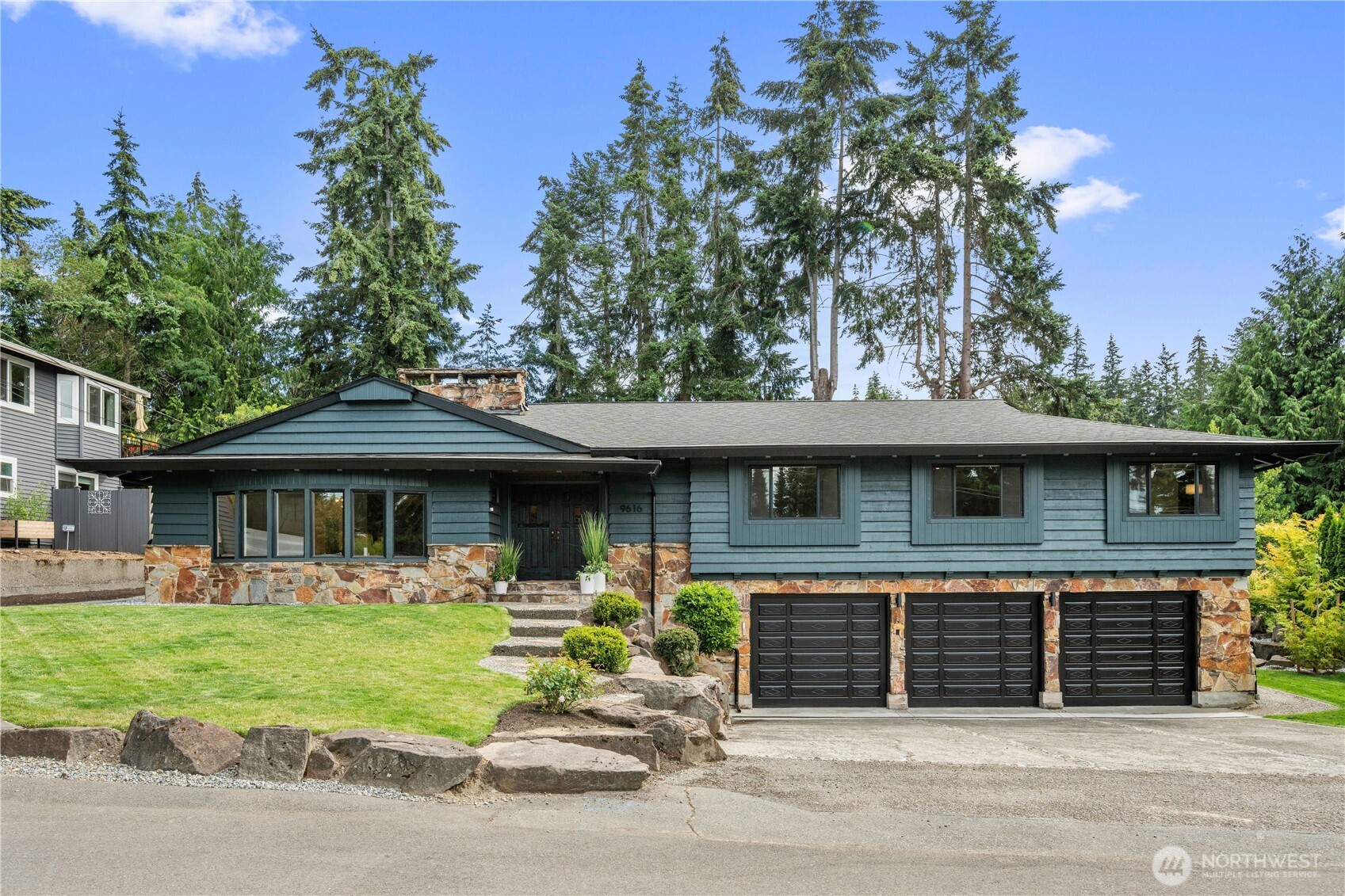 9616 242nd Place Property Photo 3