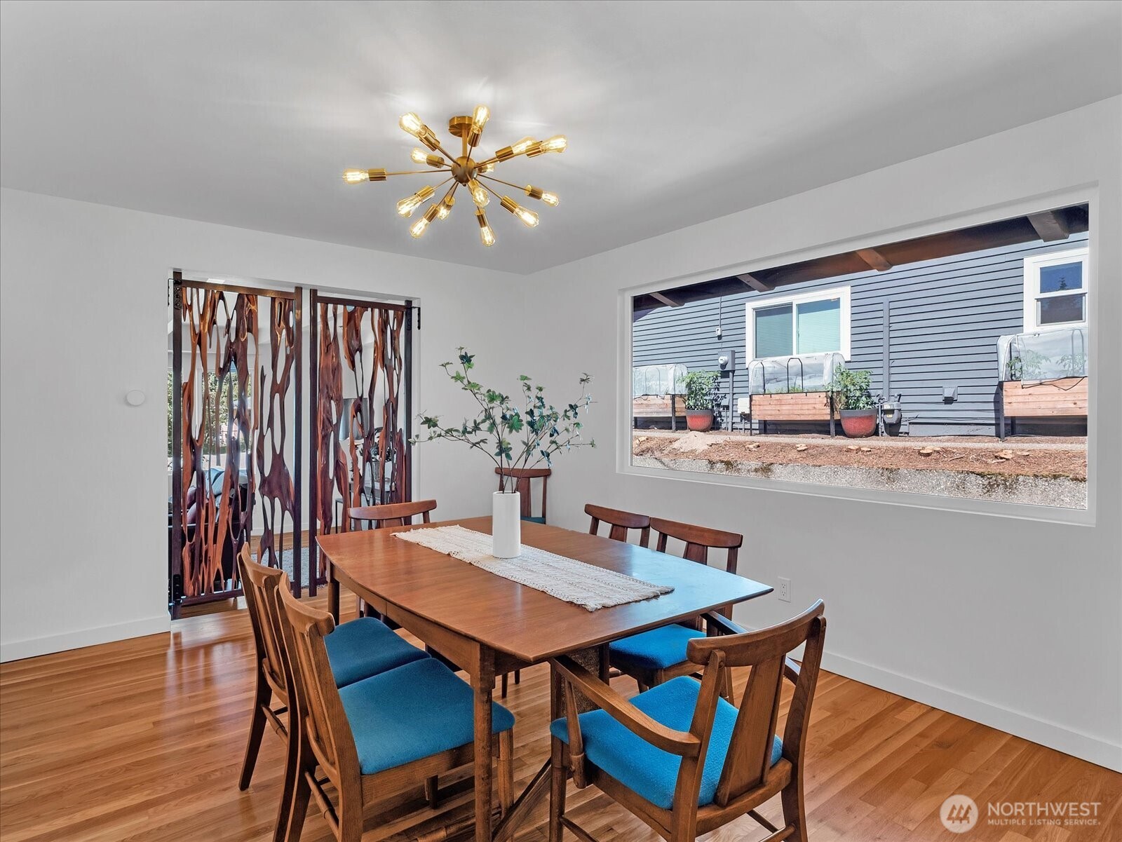 9616 242nd Place Property Photo 12
