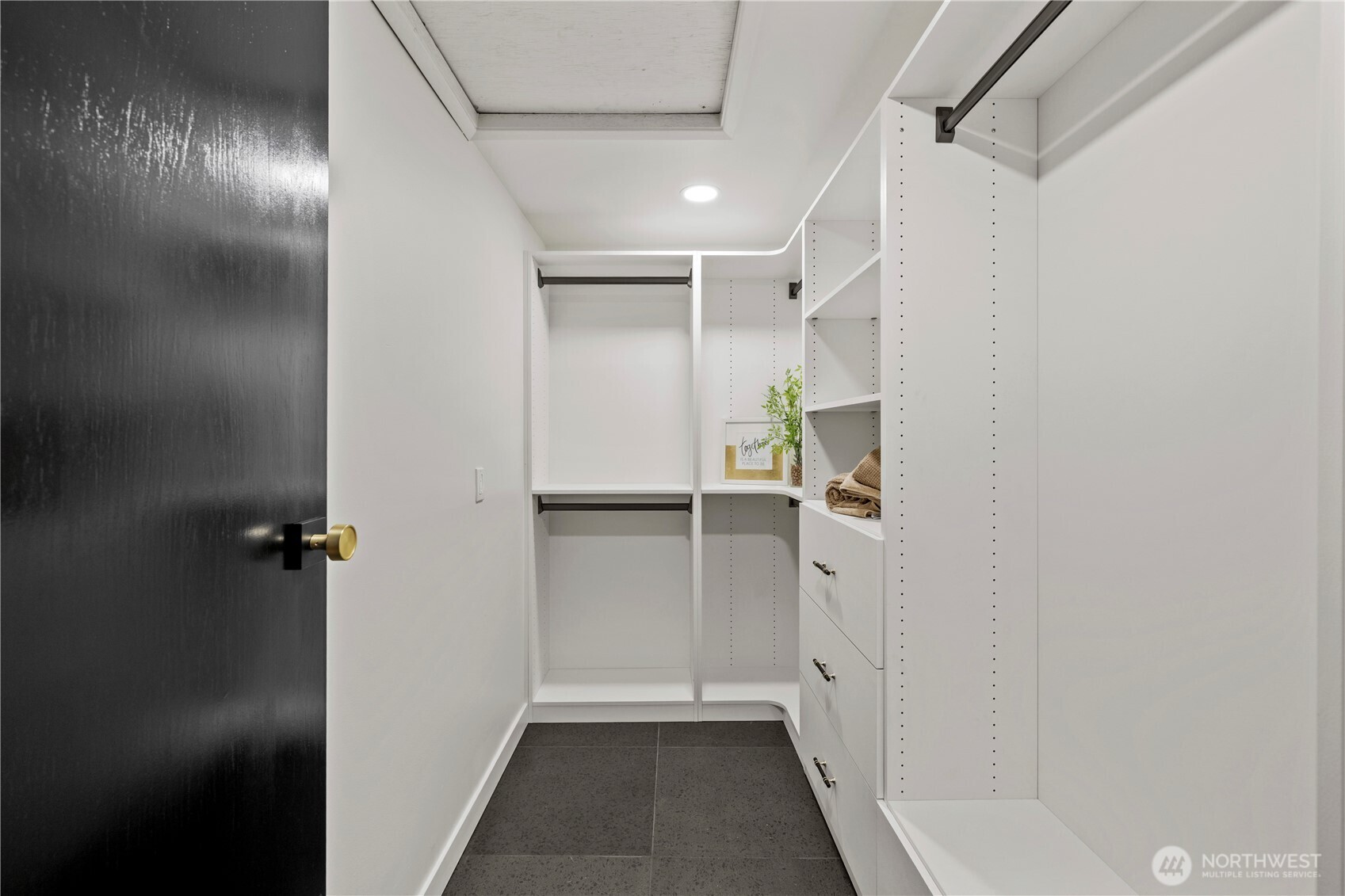 9616 242nd Place Property Photo 16