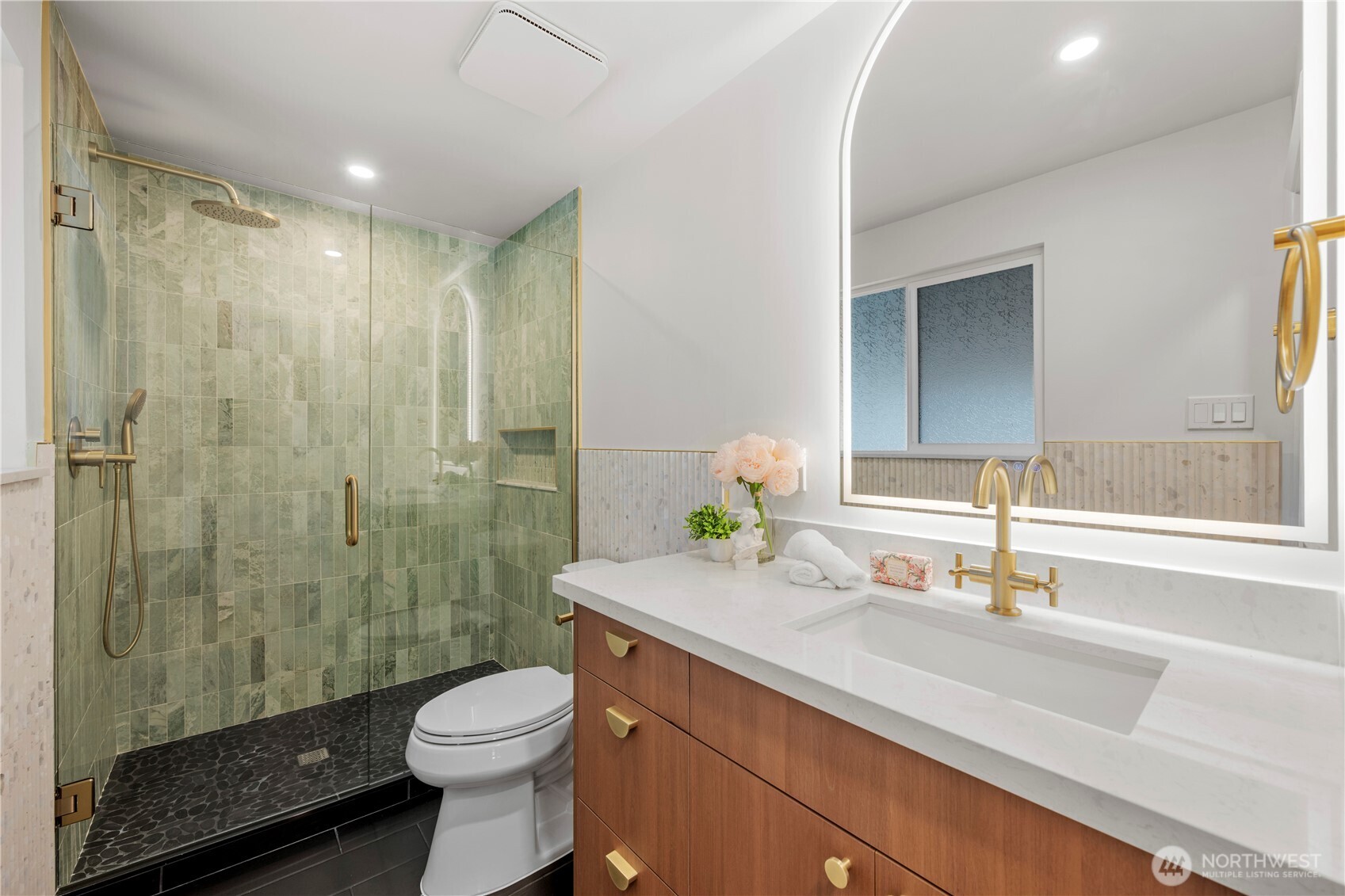 9616 242nd Place Property Photo 17
