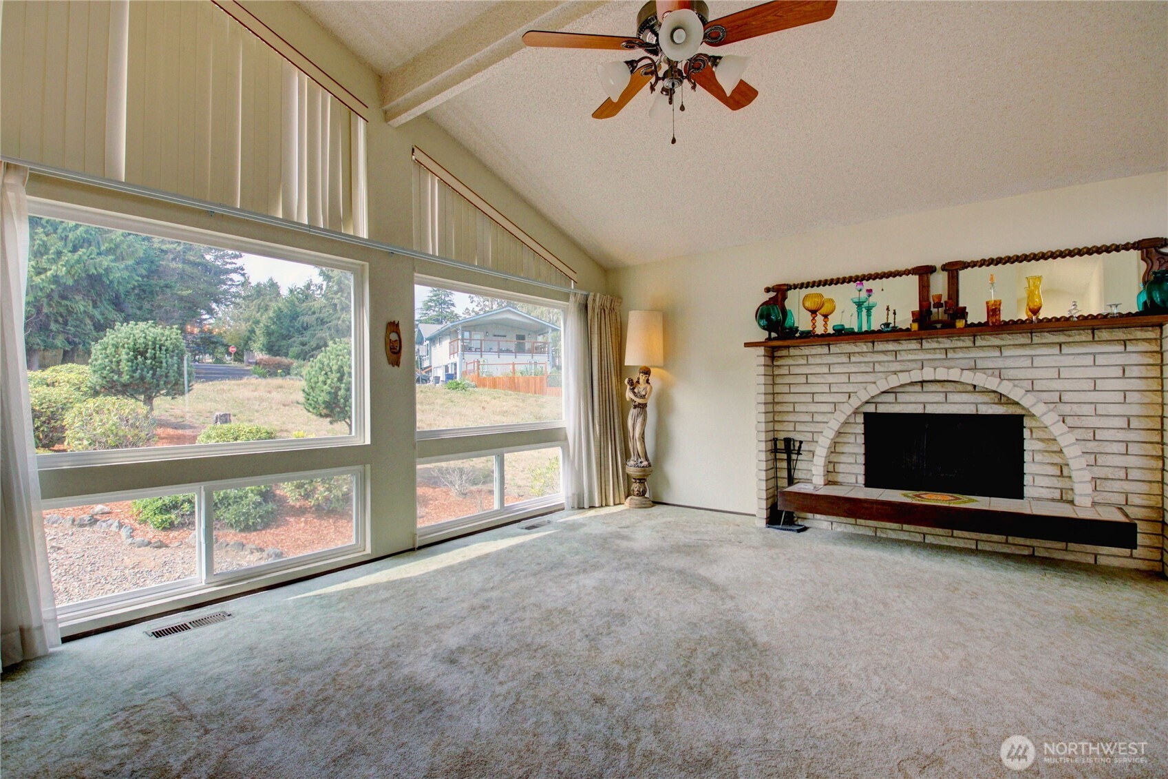 7565 Crescent Lane Property Photo 7