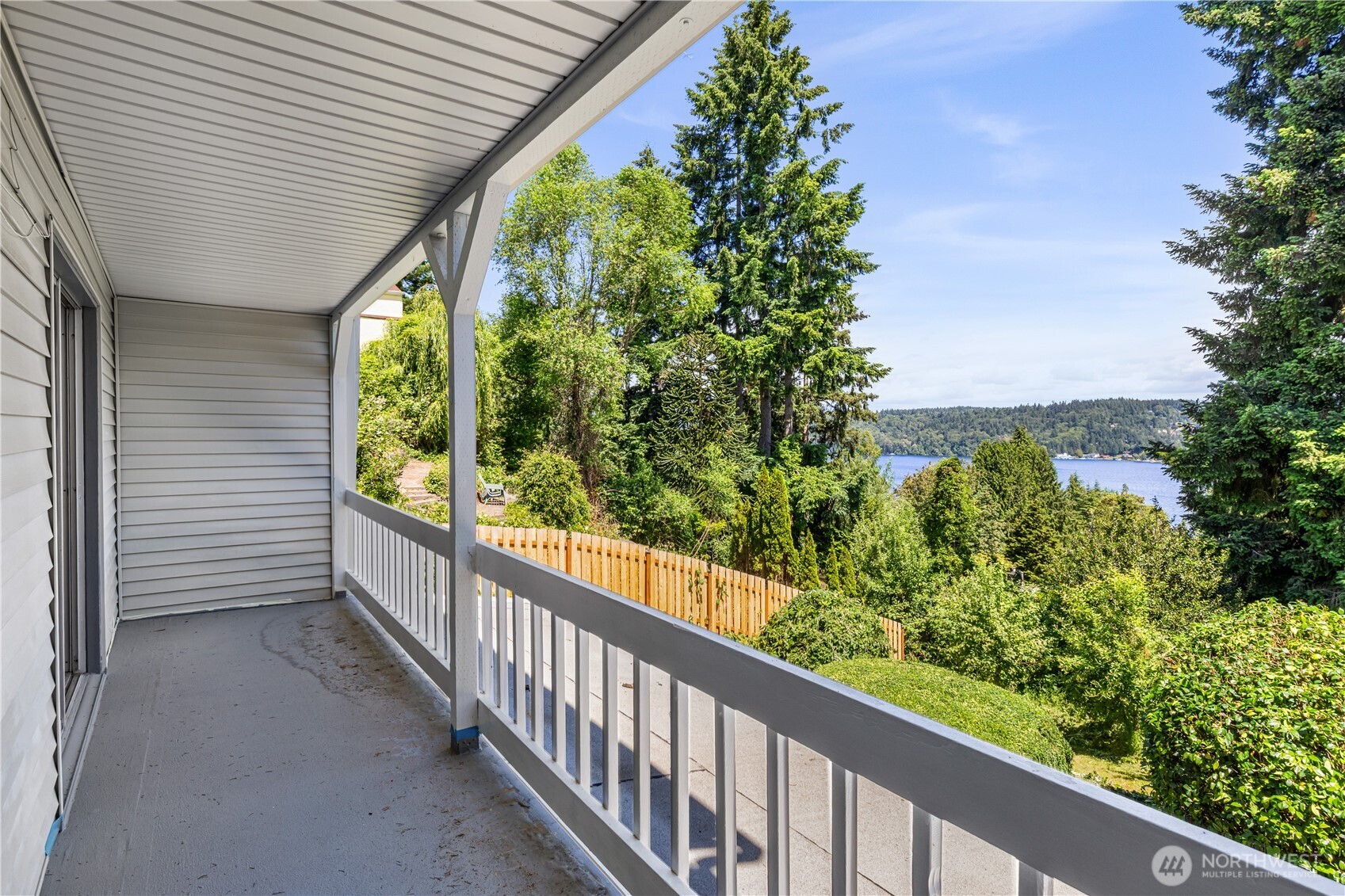 12340 Sand Point Way Property Photo 5