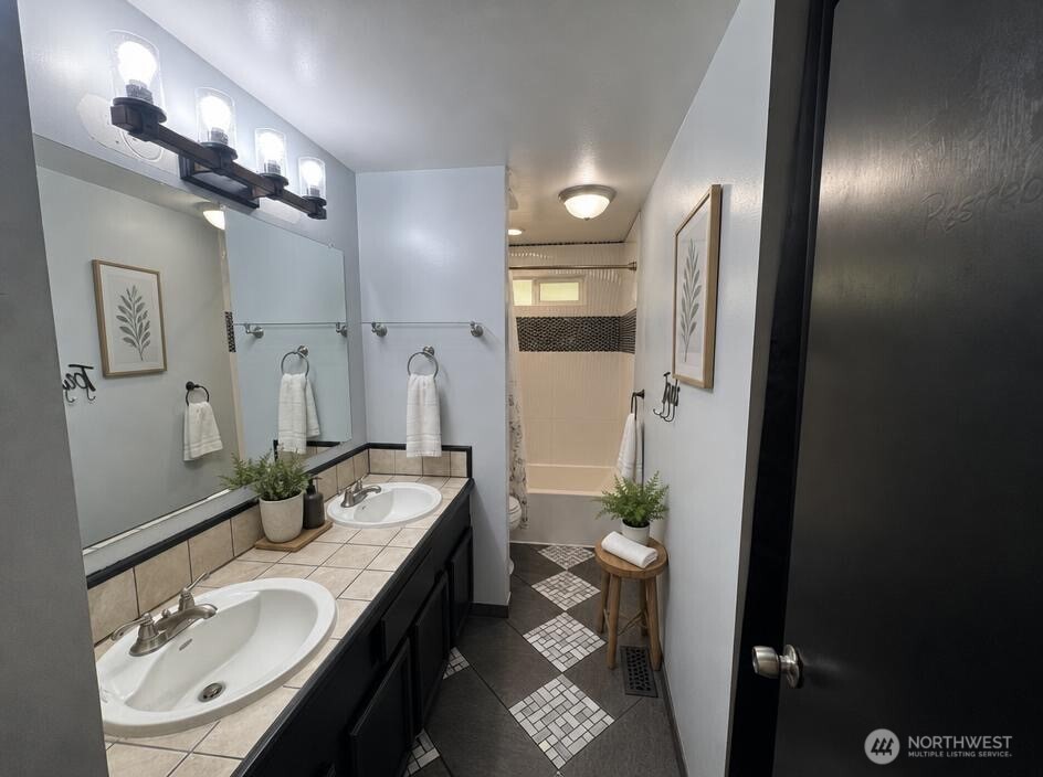 2207 Grant Road Property Photo 8