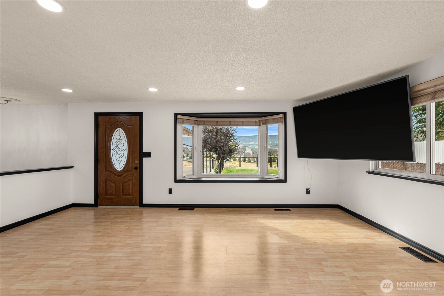 2207 Grant Road Property Photo 10