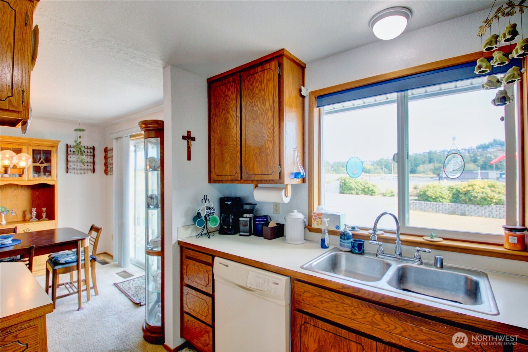4417 Glasgow Way Property Photo 12
