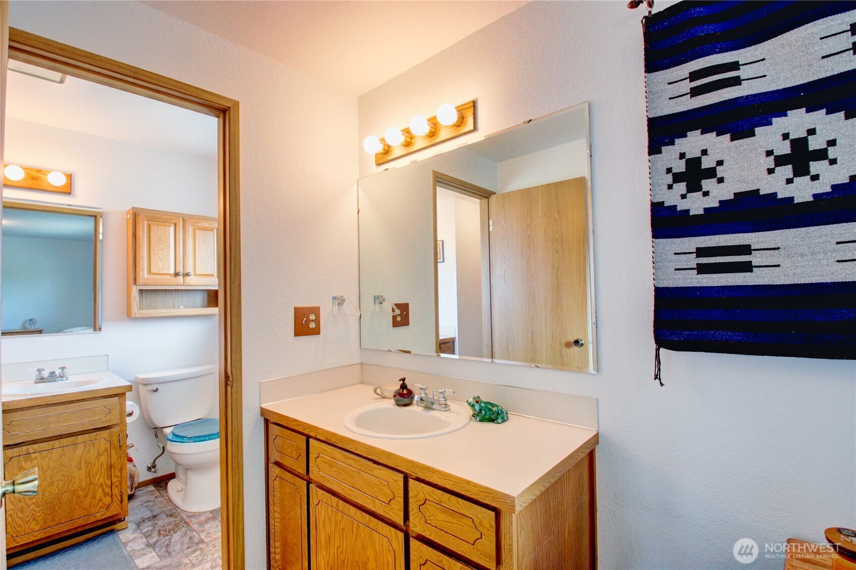 4417 Glasgow Way Property Photo 15