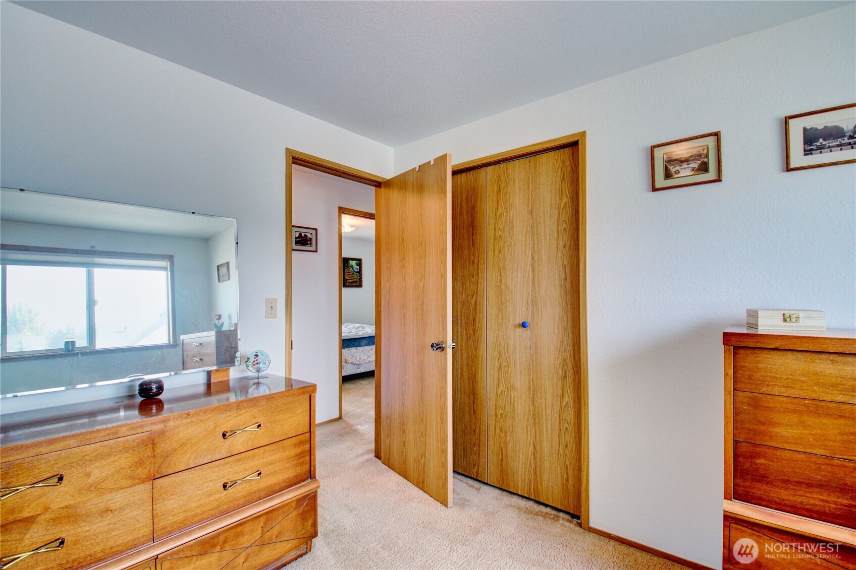 4417 Glasgow Way Property Photo 18