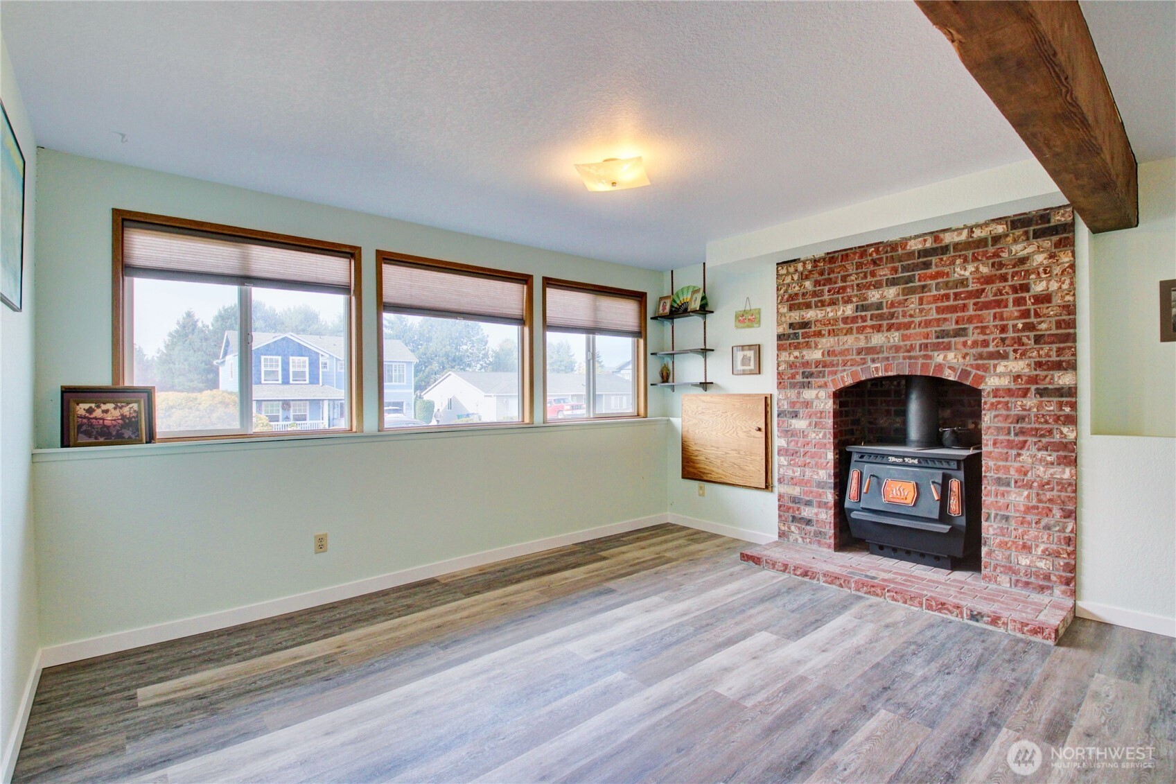 4417 Glasgow Way Property Photo 20