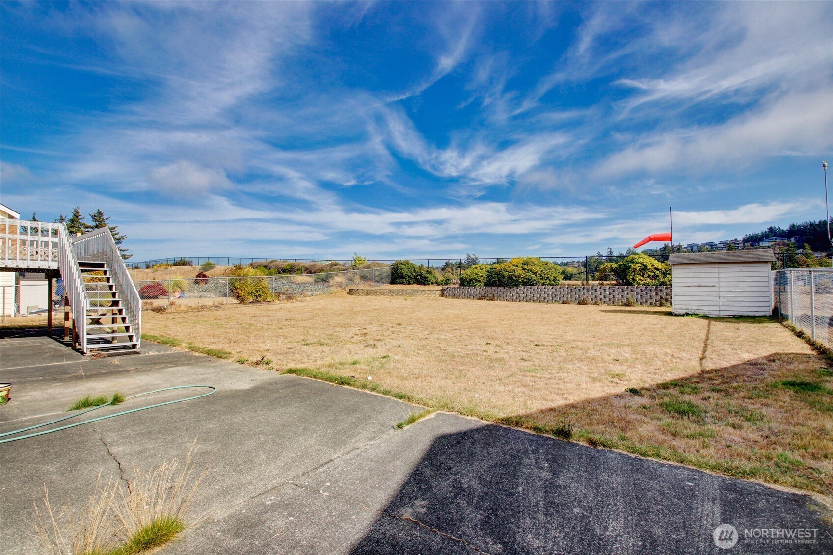4417 Glasgow Way Property Photo 29