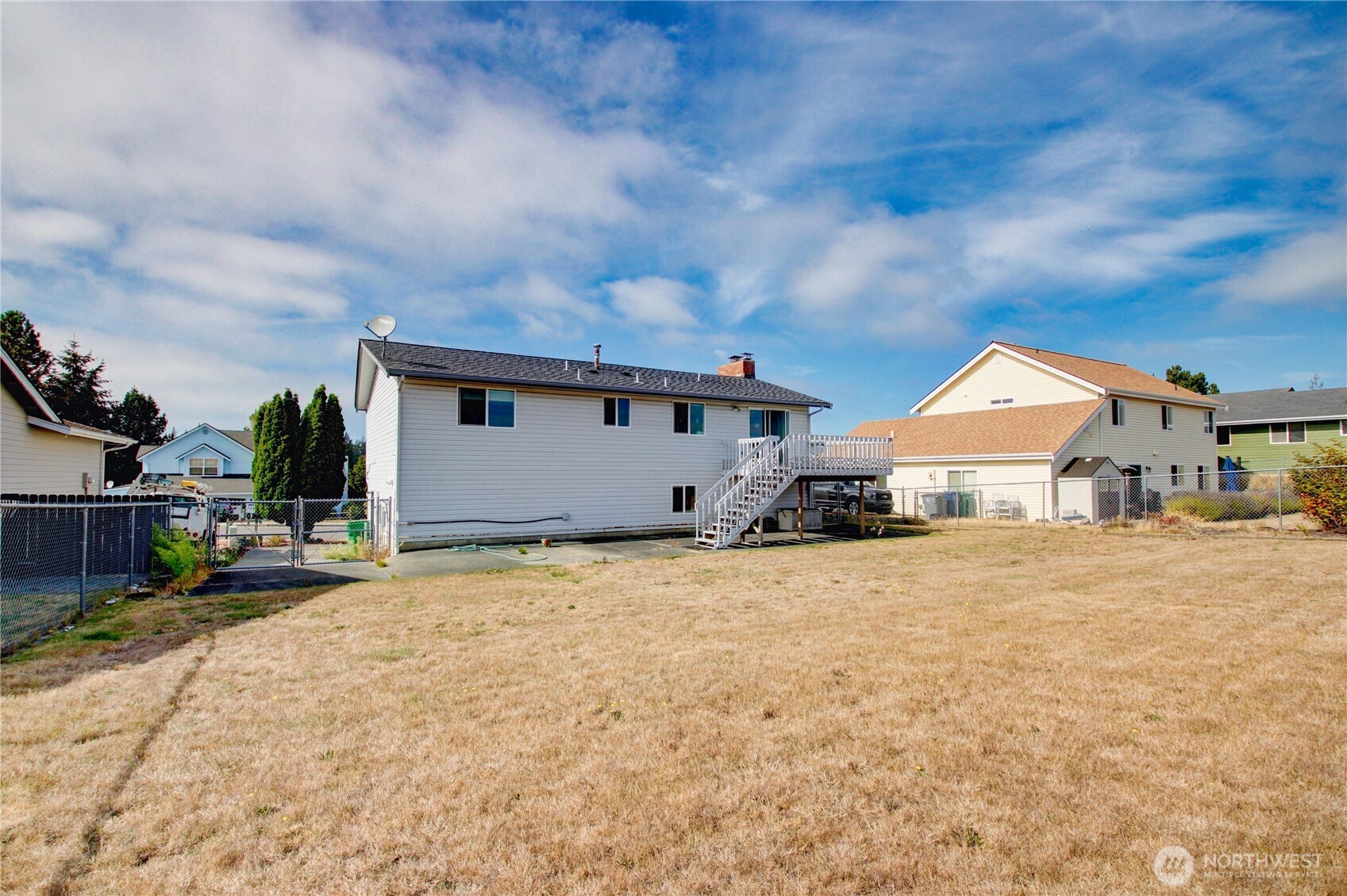 4417 Glasgow Way Property Photo 31