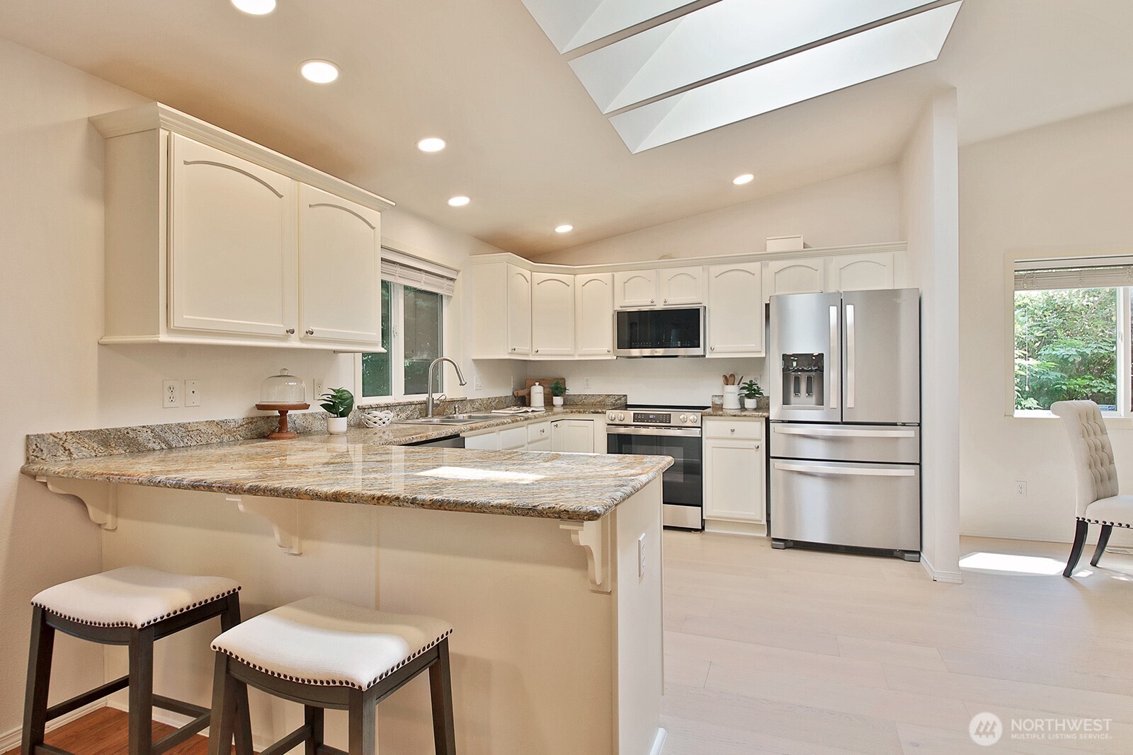 4323 Shadowood Drive Property Photo 12