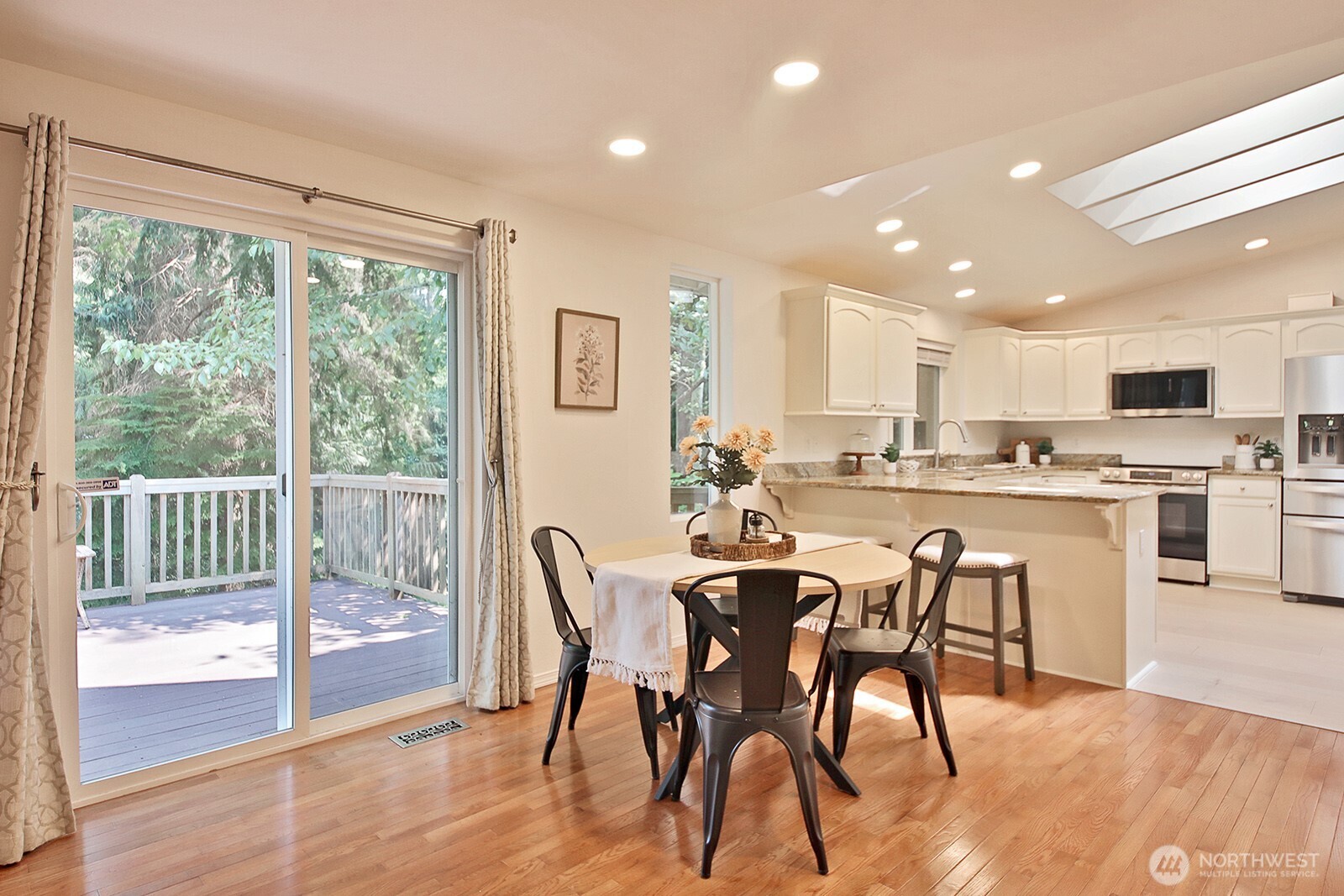 4323 Shadowood Drive Property Photo 13