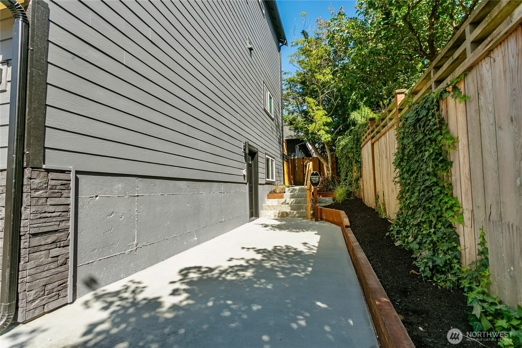 2216 N Proctor Street B Property Photo 37