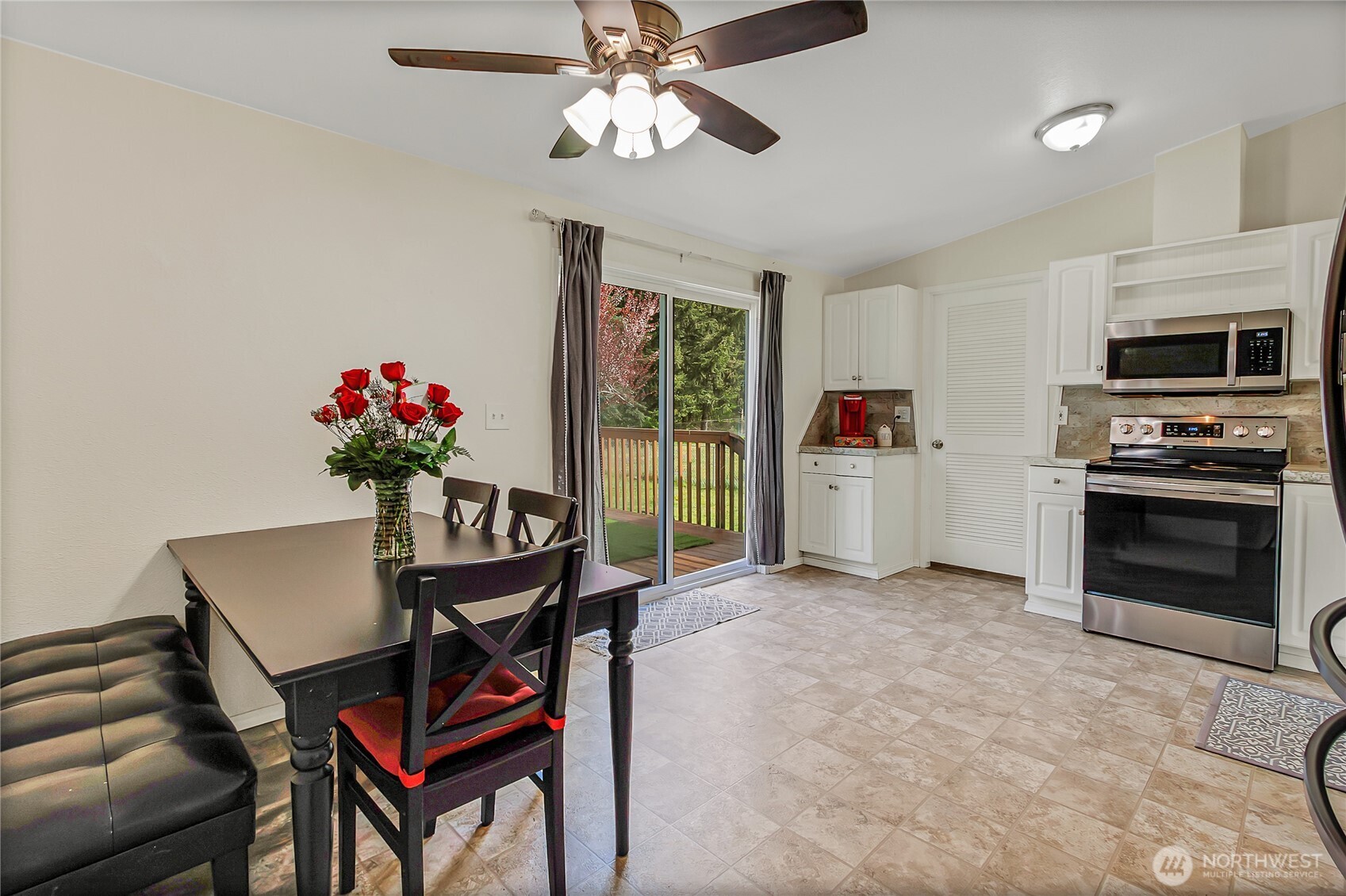 9105 218th Street Ct W4 Property Photo 6
