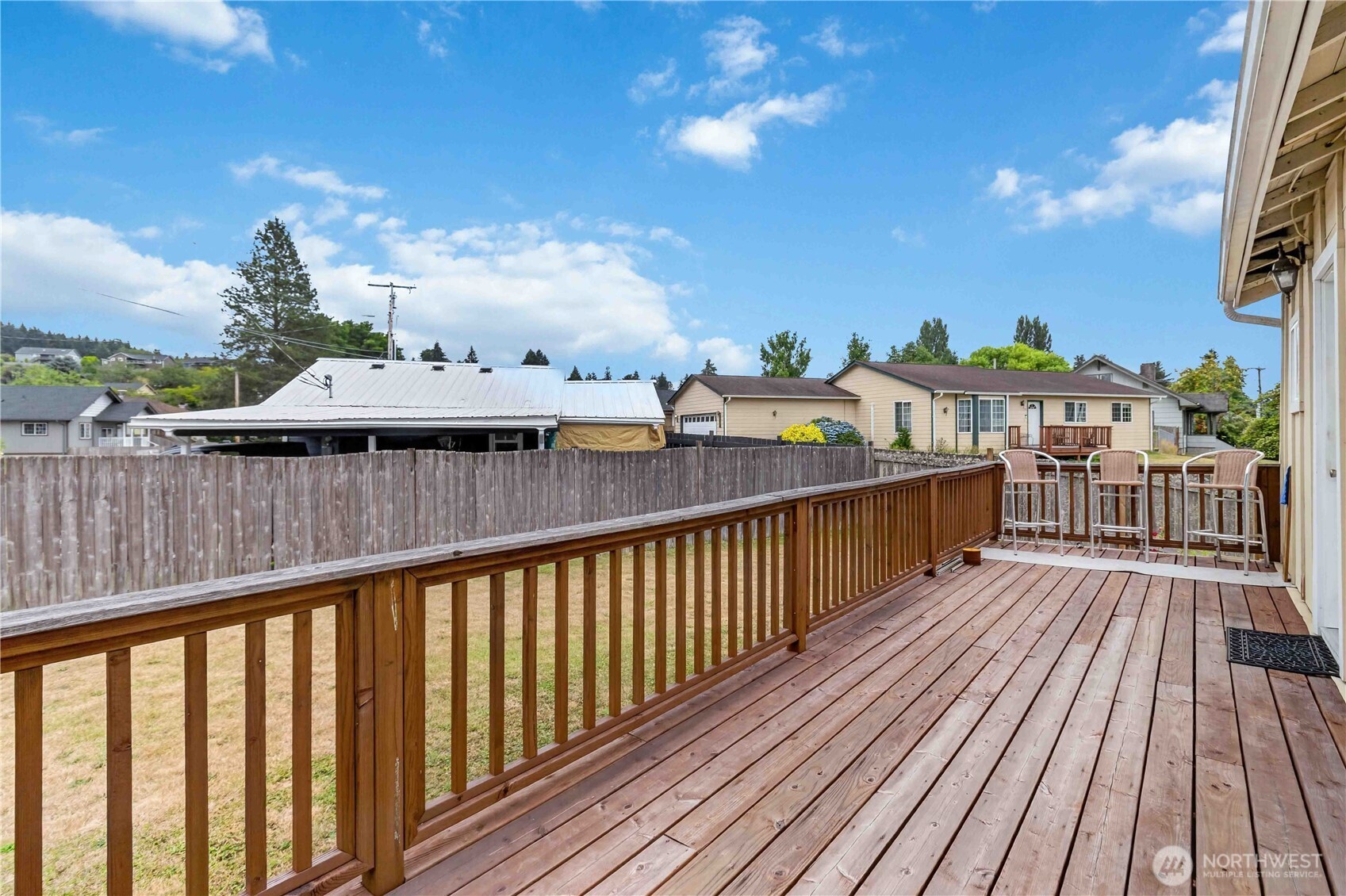 131 E Mommsen Street Property Photo 3