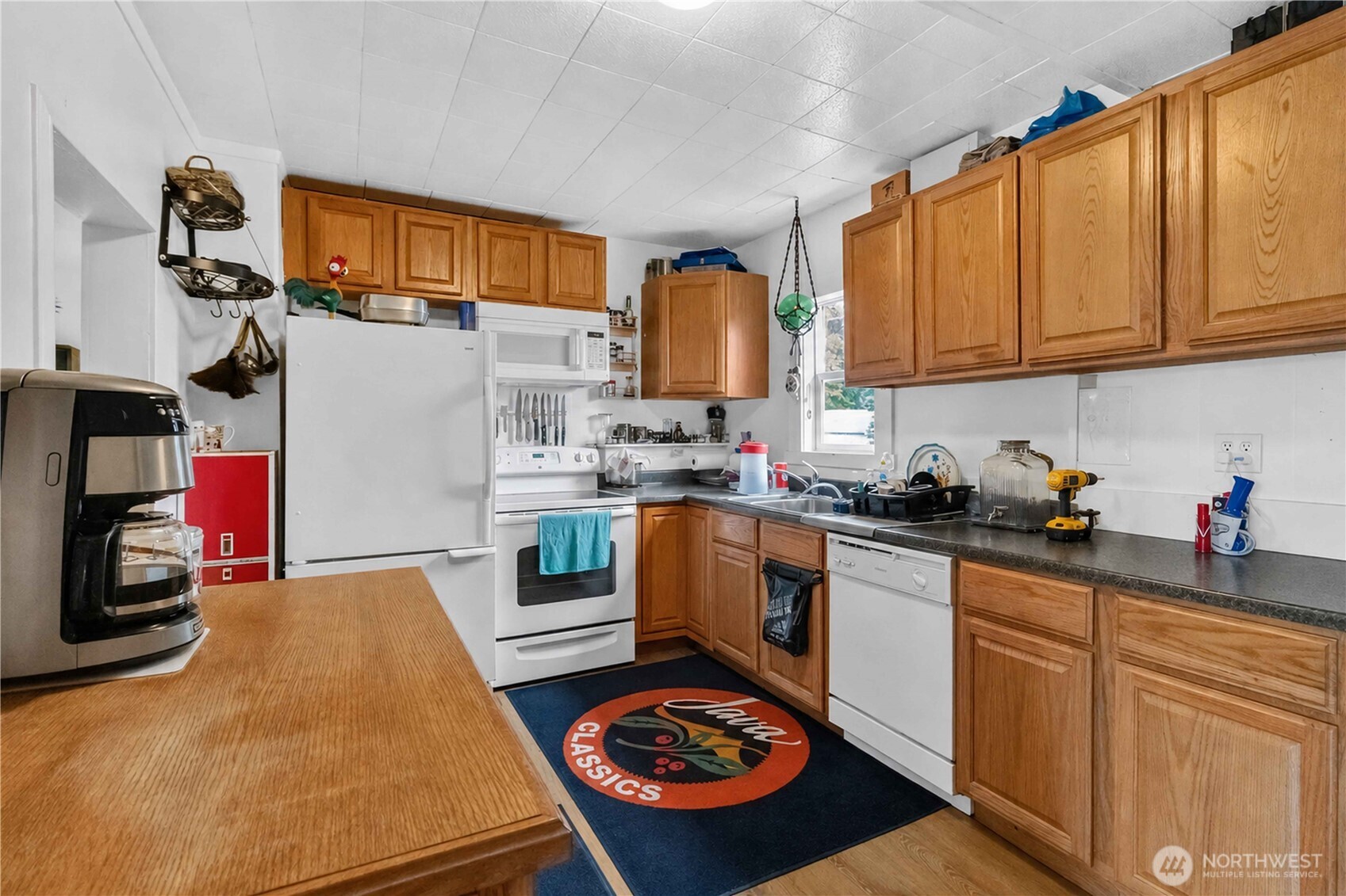 131 E Mommsen Street Property Photo 7