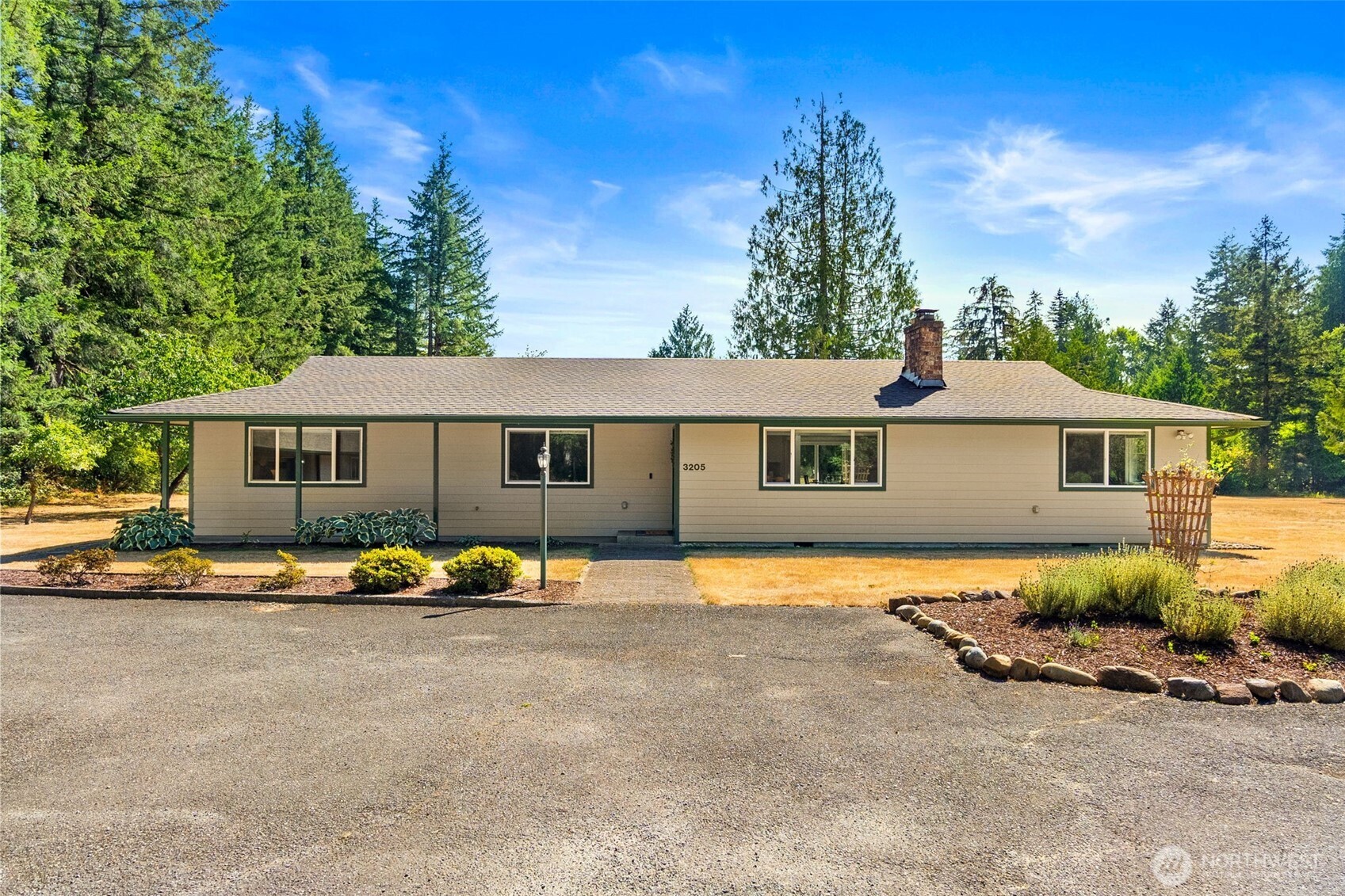 3205 107th Avenue Property Photo 3