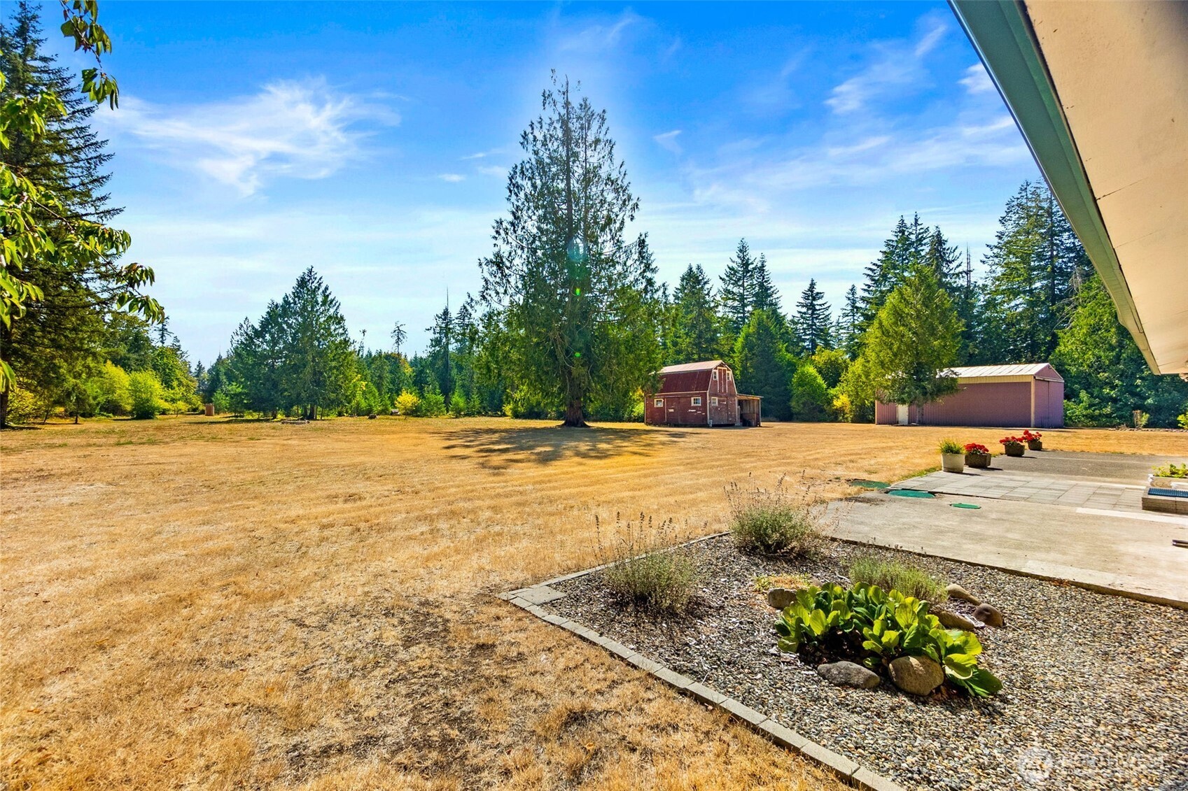 3205 107th Avenue Property Photo 5