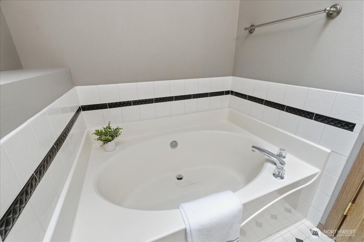10923 185th Avenue Property Photo 28