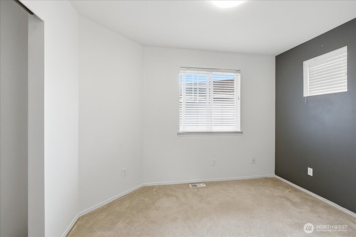 10923 185th Avenue Property Photo 32