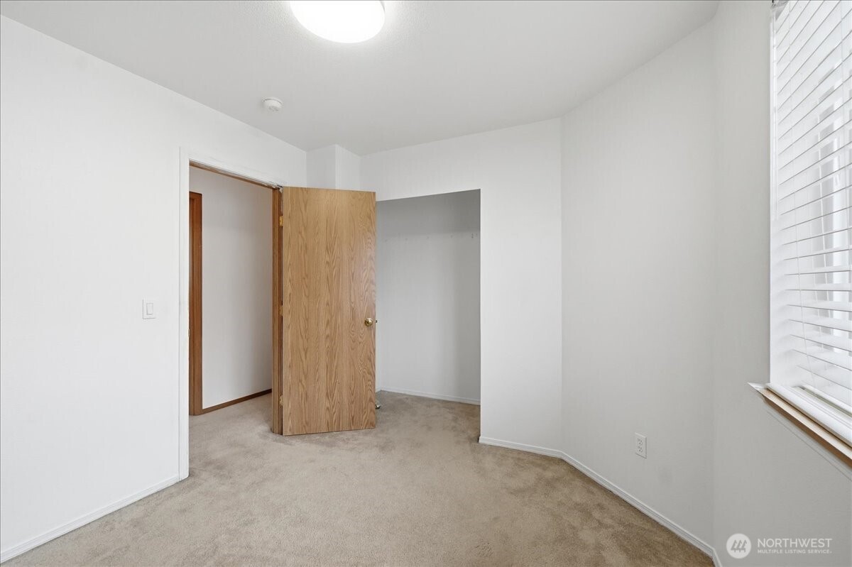 10923 185th Avenue Property Photo 33