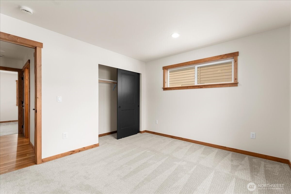 812 N Newport Loop Property Photo 26