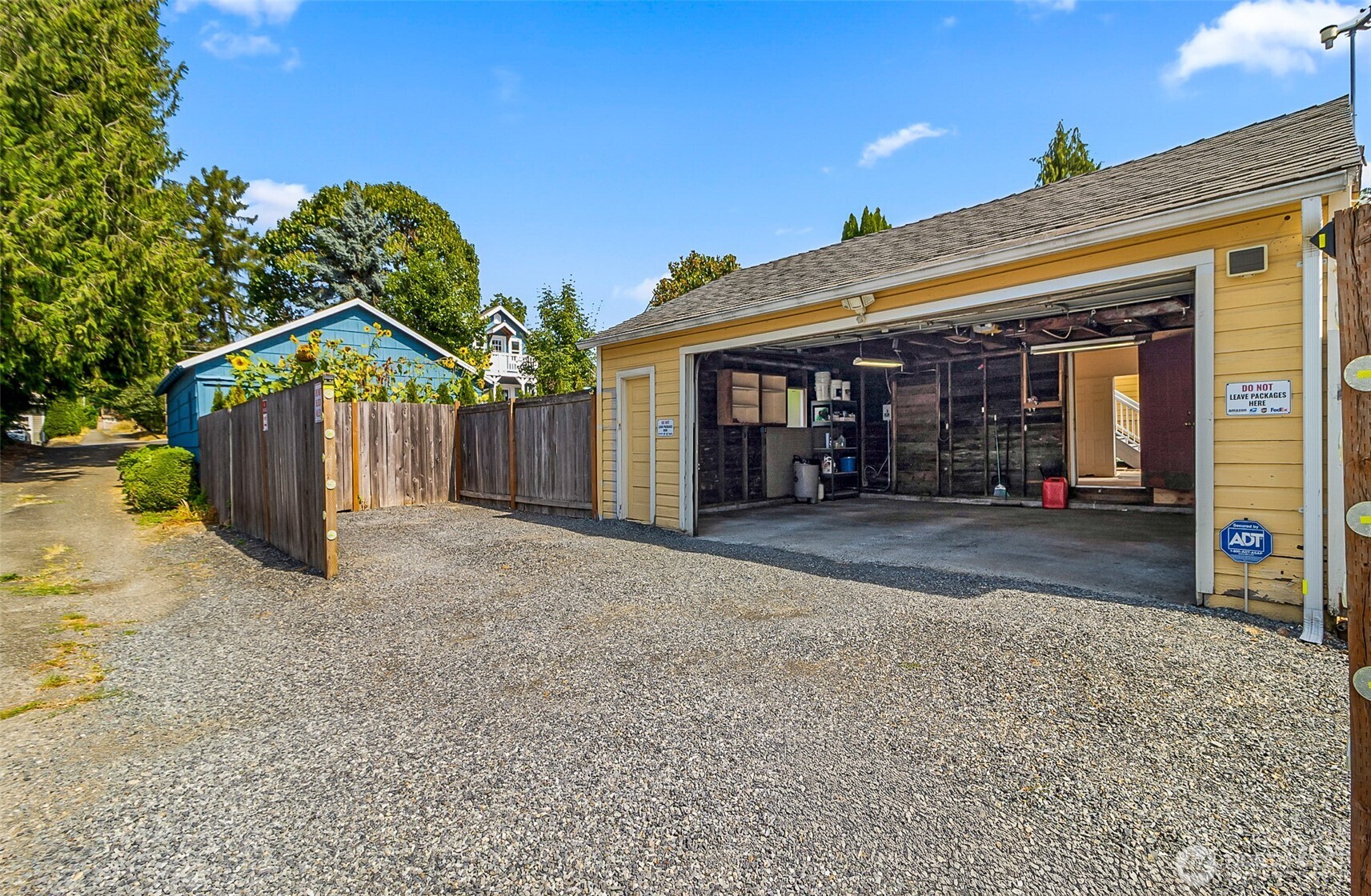 326 Avenue I Property Photo 32