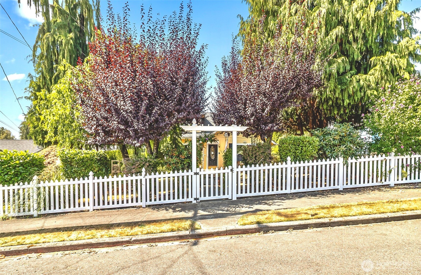 326 Avenue I Property Photo 35