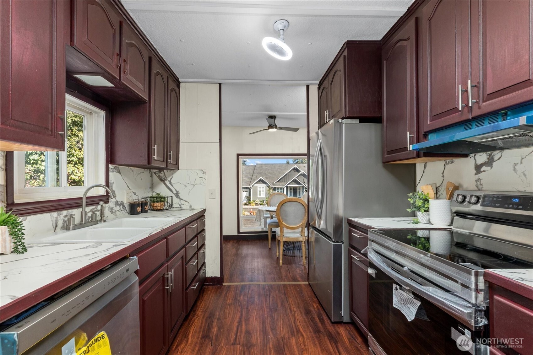 13816 51st Avenue Property Photo 18