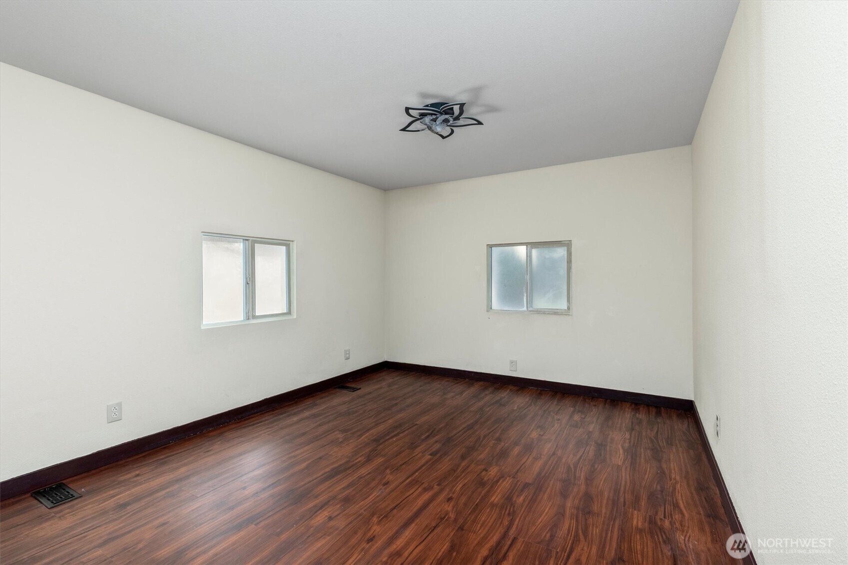 13816 51st Avenue Property Photo 22