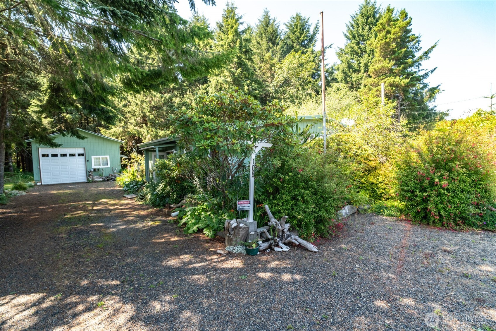 105 Oyehut Road Property Photo 5