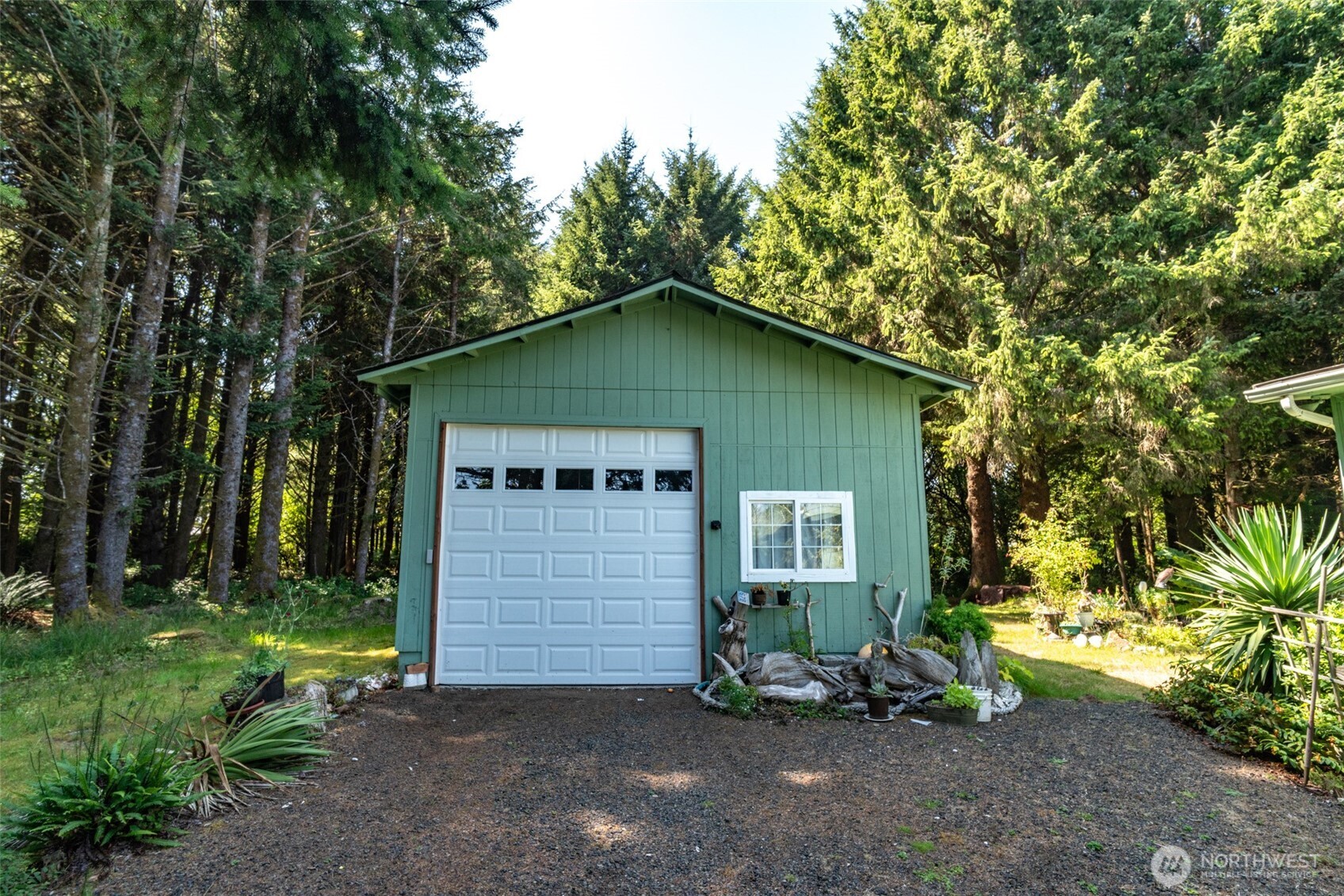 105 Oyehut Road Property Photo 7