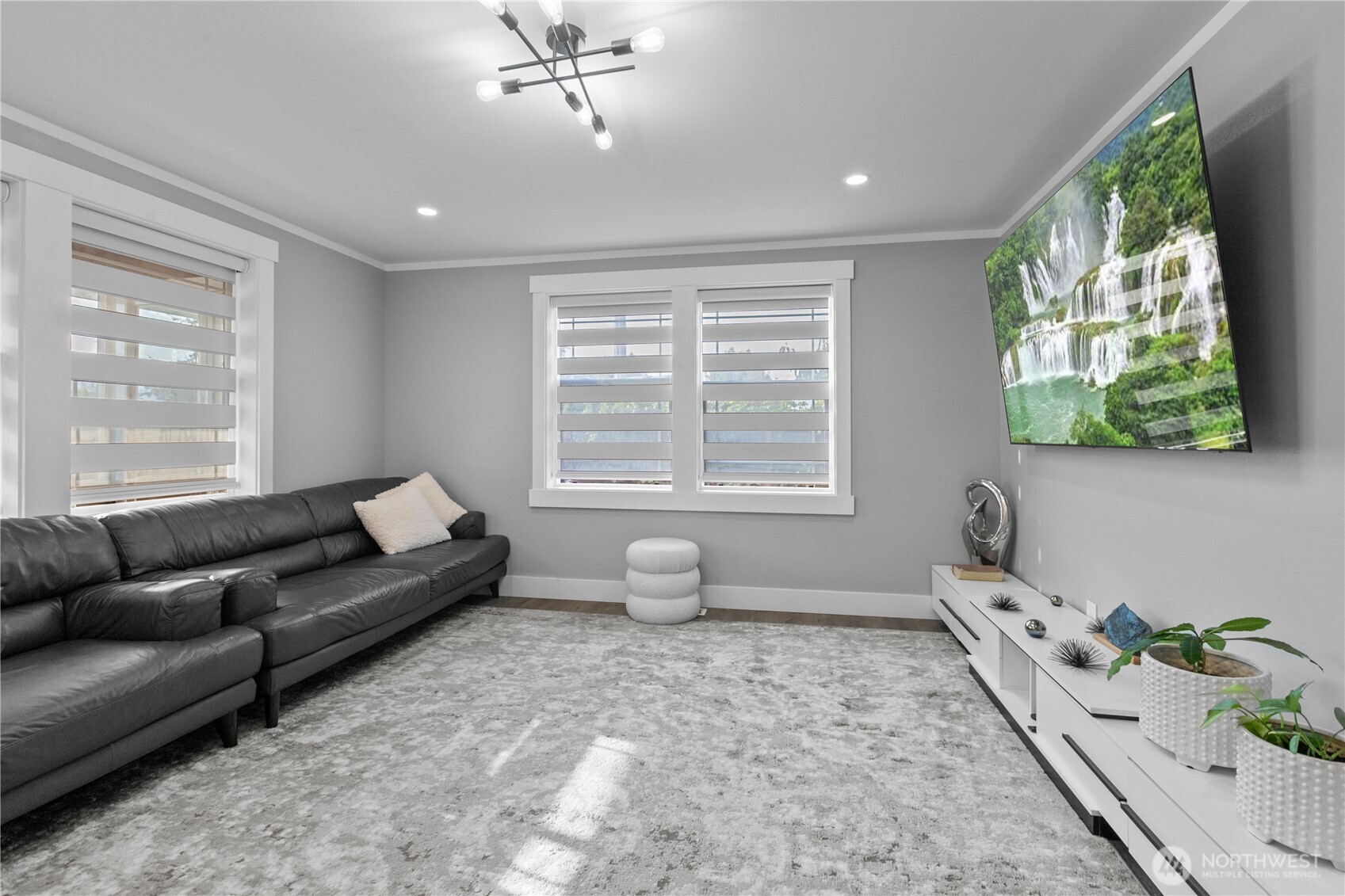 6098 Pacific Heights Drive Property Photo 12