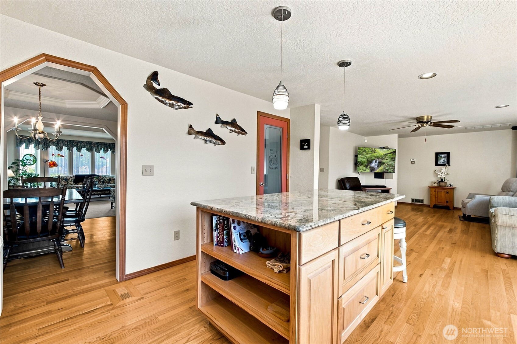 3110 31st Avenue Property Photo 9